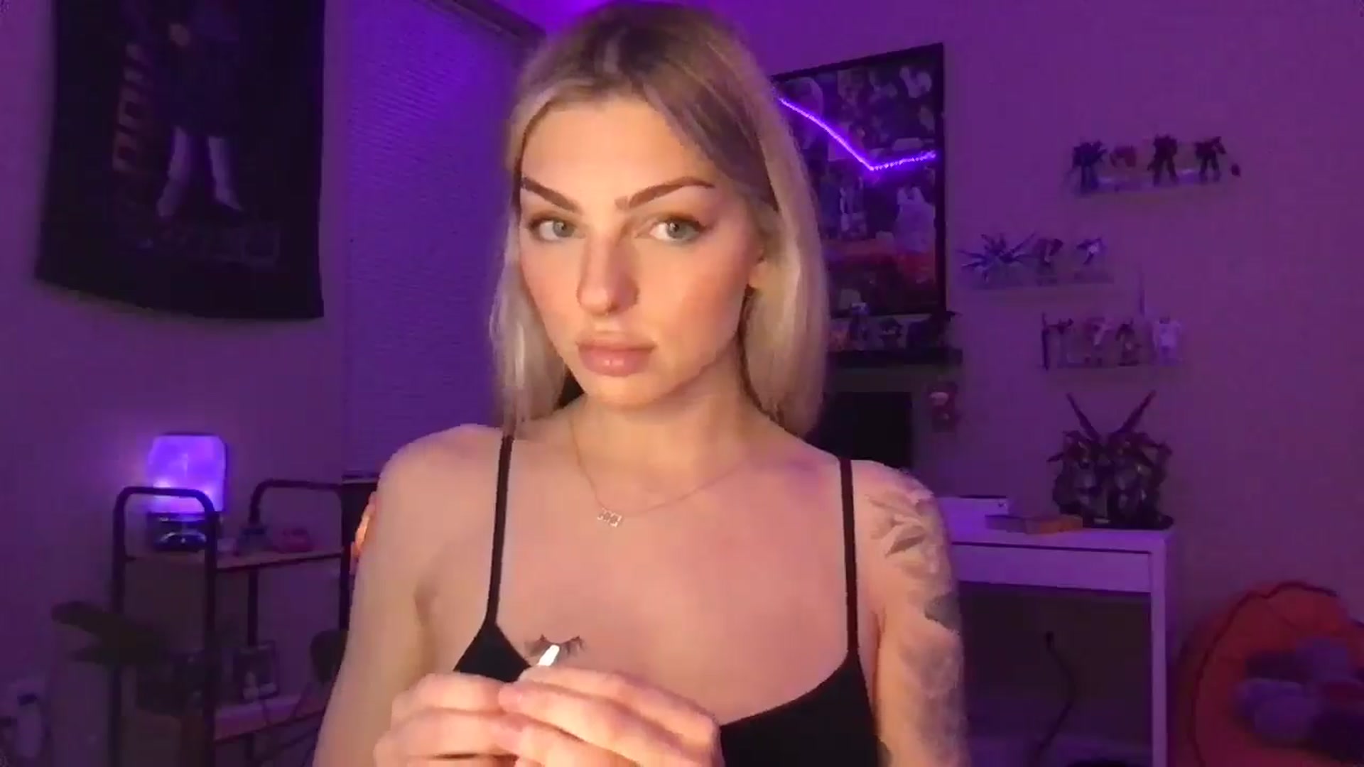 Gallery image thumbnail from PradaAngel_'s myfreecams stream on, 03/14/2026, 23:47 image 13 of 20