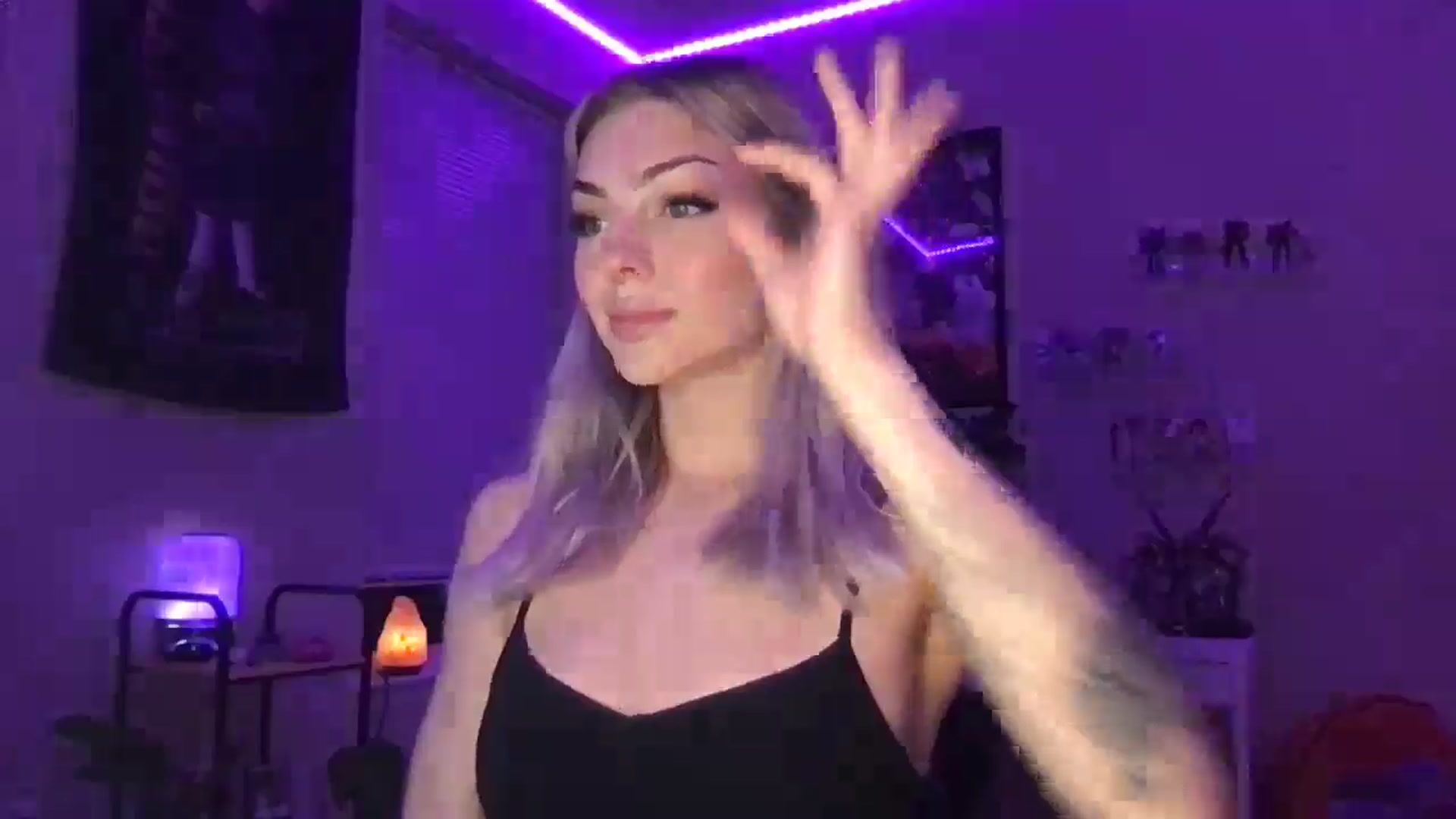Gallery image thumbnail from PradaAngel_'s myfreecams stream on, 03/14/2026, 23:47 image 16 of 20