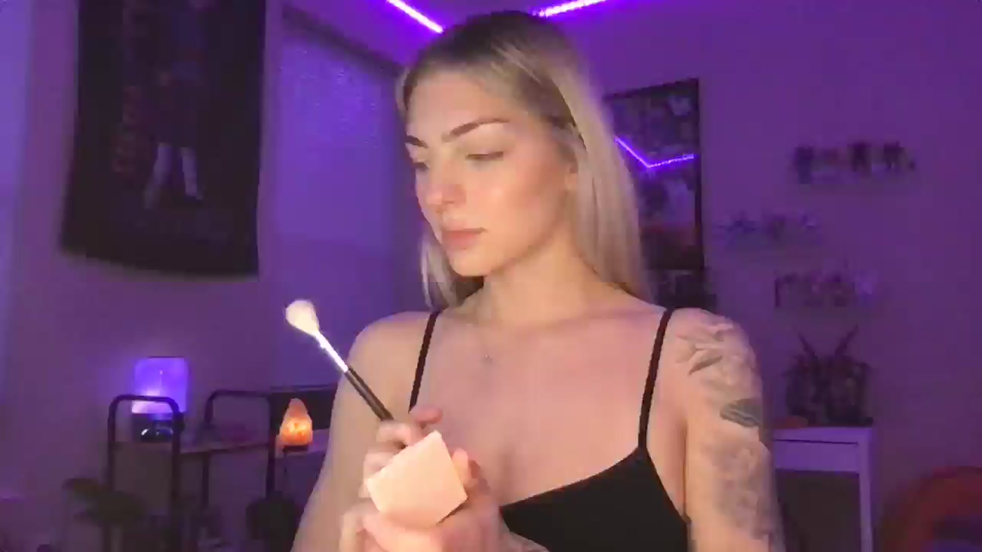 Gallery image thumbnail from PradaAngel_'s myfreecams stream on, 03/14/2026, 23:47 image 8 of 20