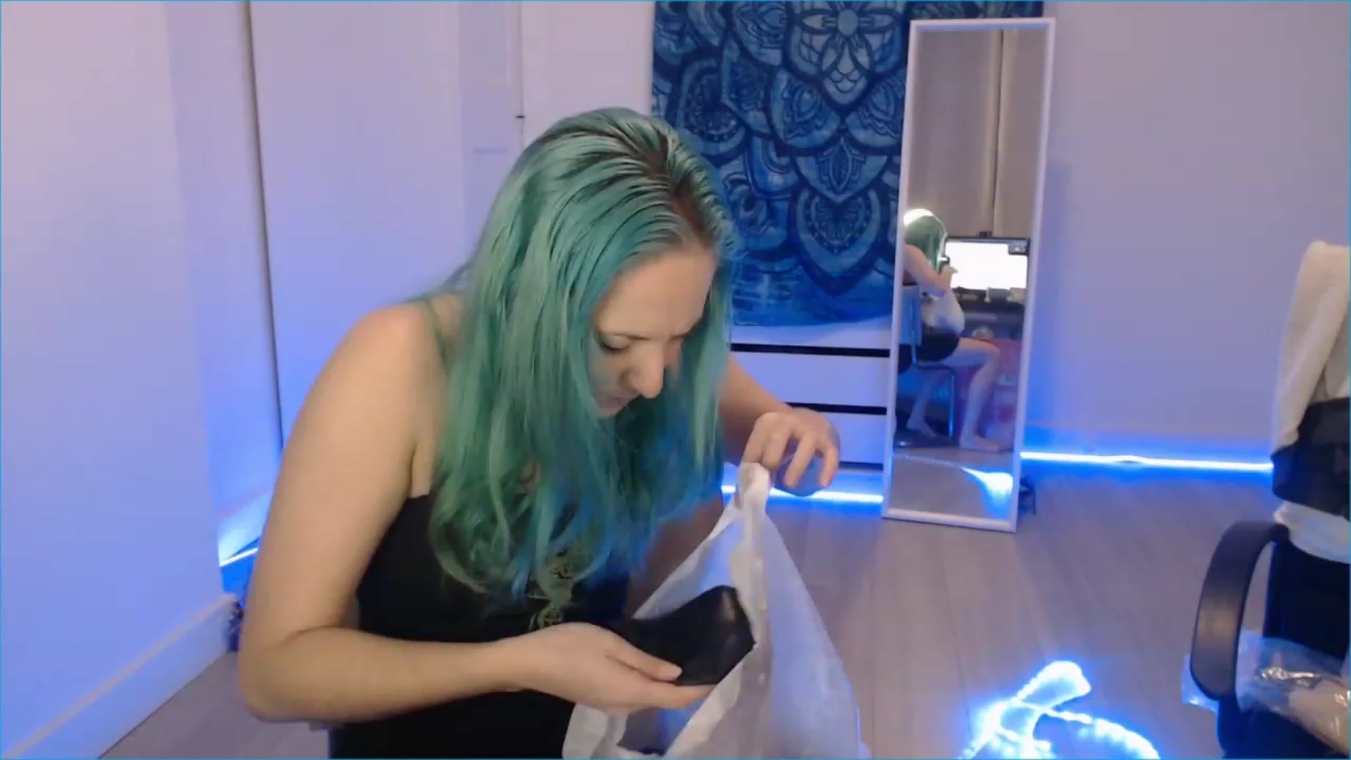 Gallery image thumbnail from Pray_4Ukraine's myfreecams stream on, 11/14/2022, 22:51 image 1 of 20