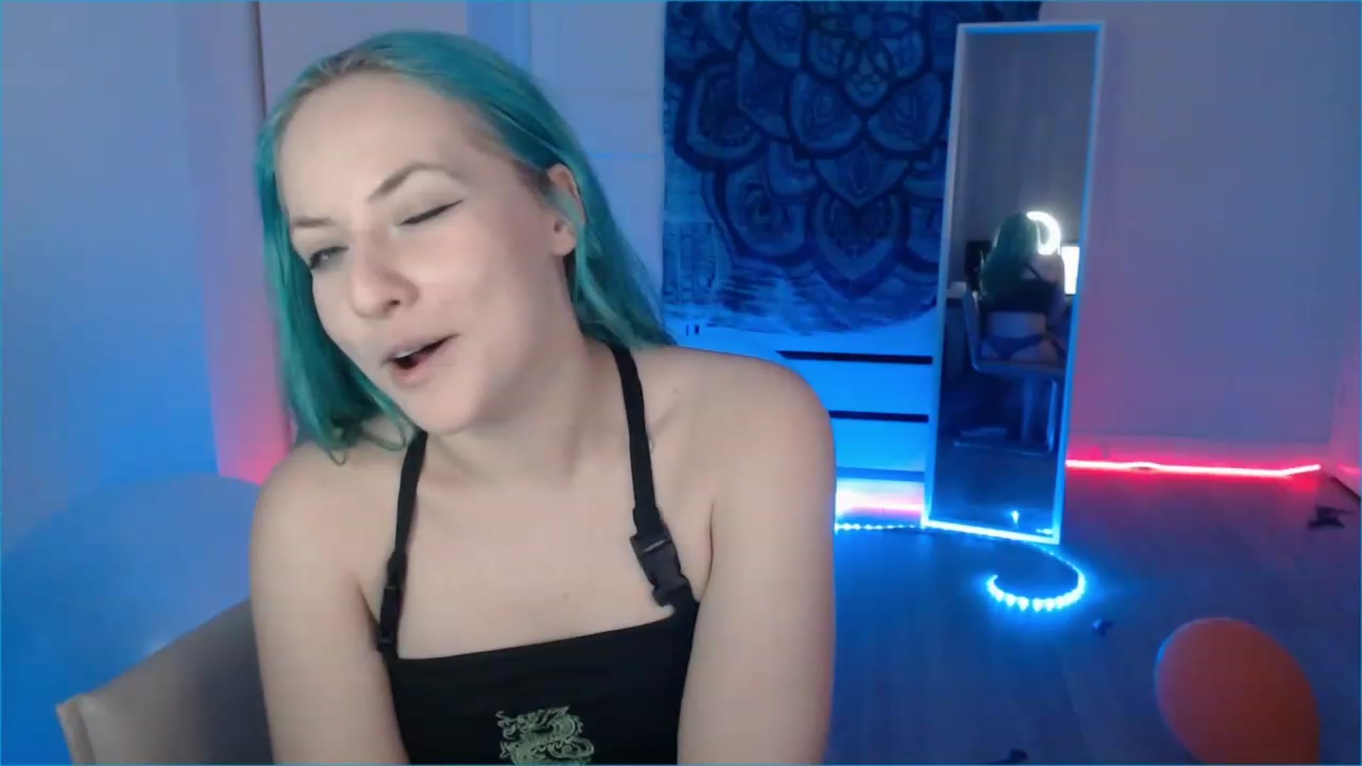 Gallery image thumbnail from Pray_4Ukraine's myfreecams stream on, 11/14/2022, 22:51 image 7 of 20
