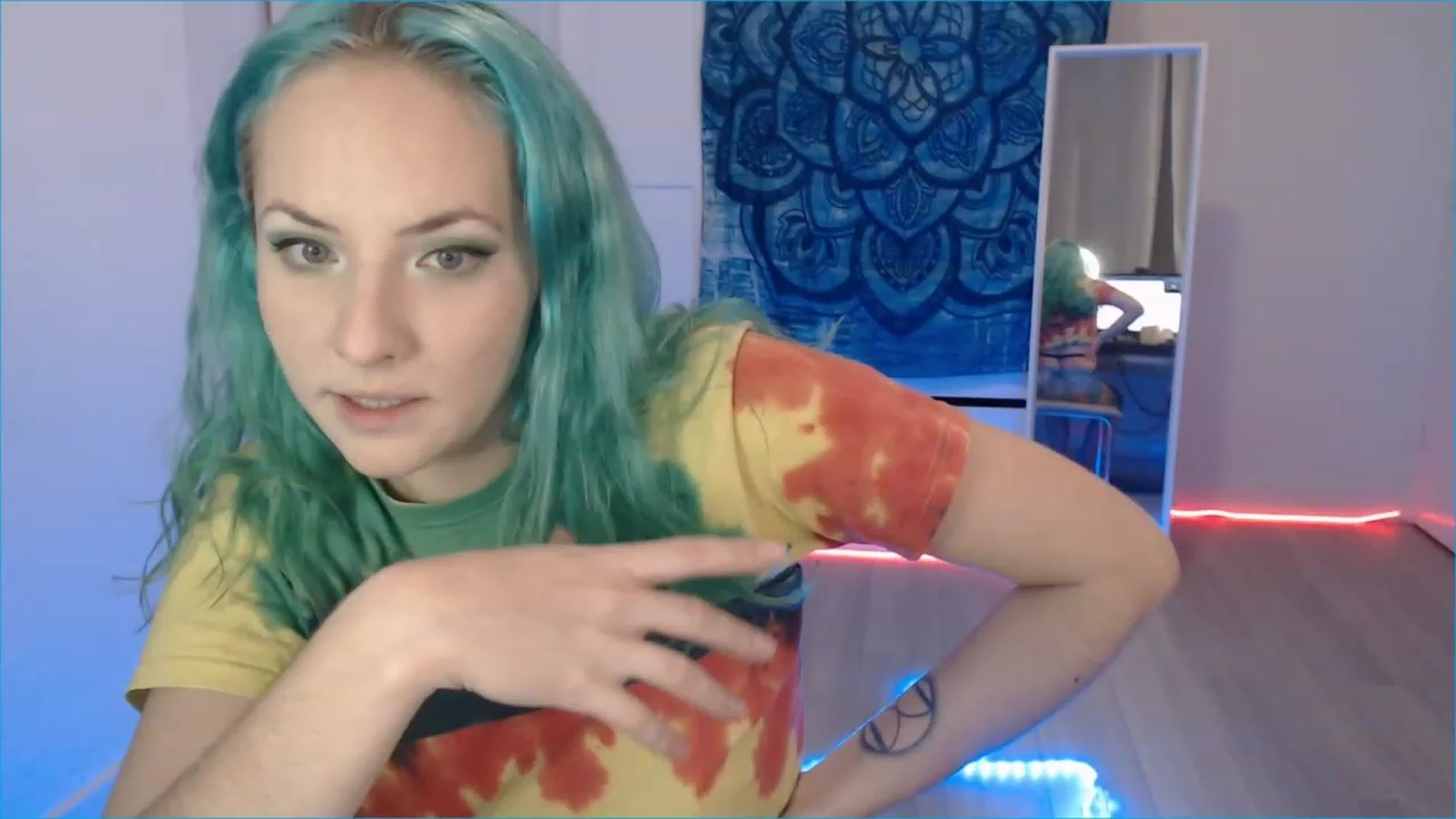 Gallery image thumbnail from Pray_4Ukraine's myfreecams stream on, 11/15/2022, 21:52 image 7 of 20