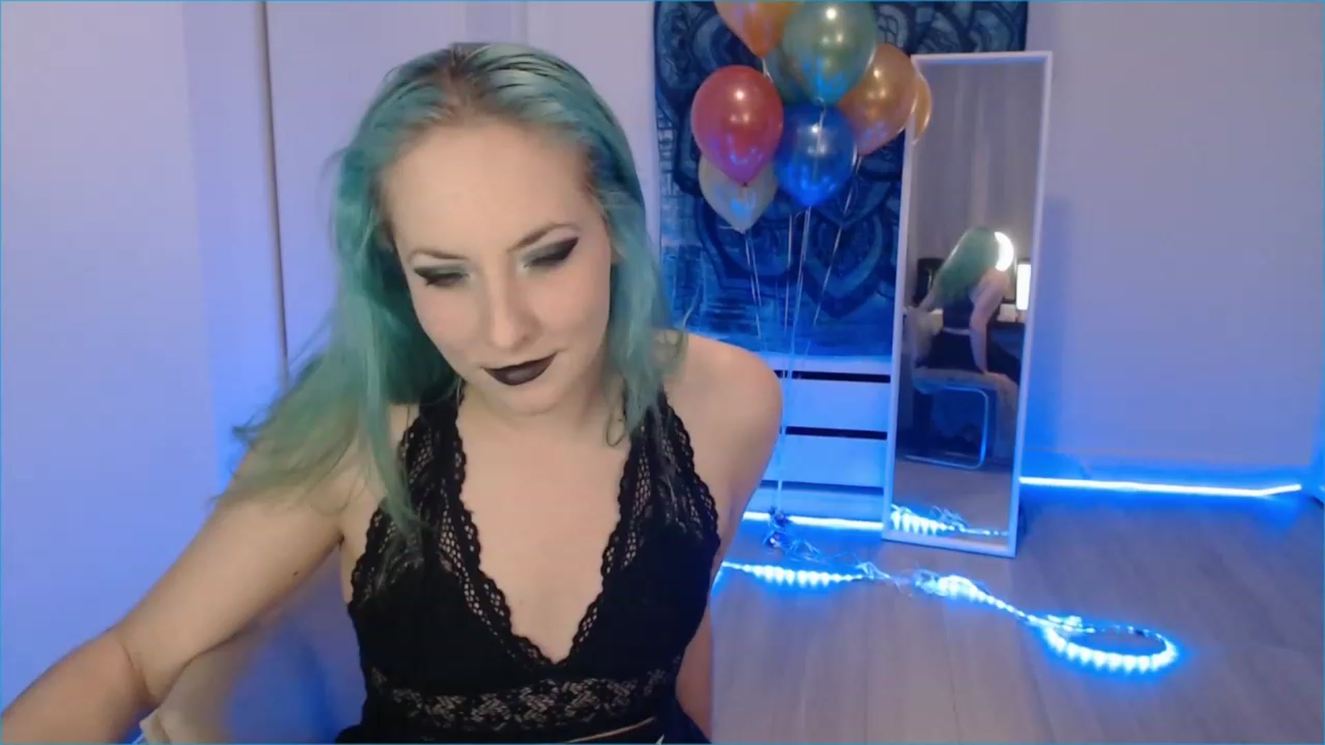 Gallery image thumbnail from Pray_4Ukraine's myfreecams stream on, 11/20/2022, 20:45 image 3 of 20