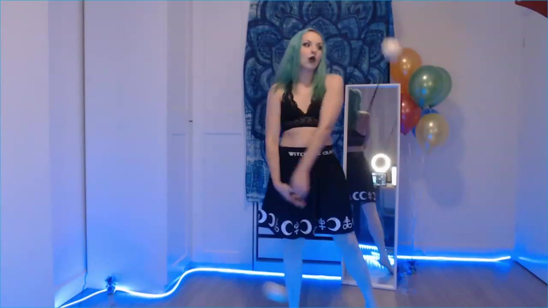 Gallery image thumbnail from Pray_4Ukraine's myfreecams stream on, 11/20/2022, 20:45 image 13 of 20