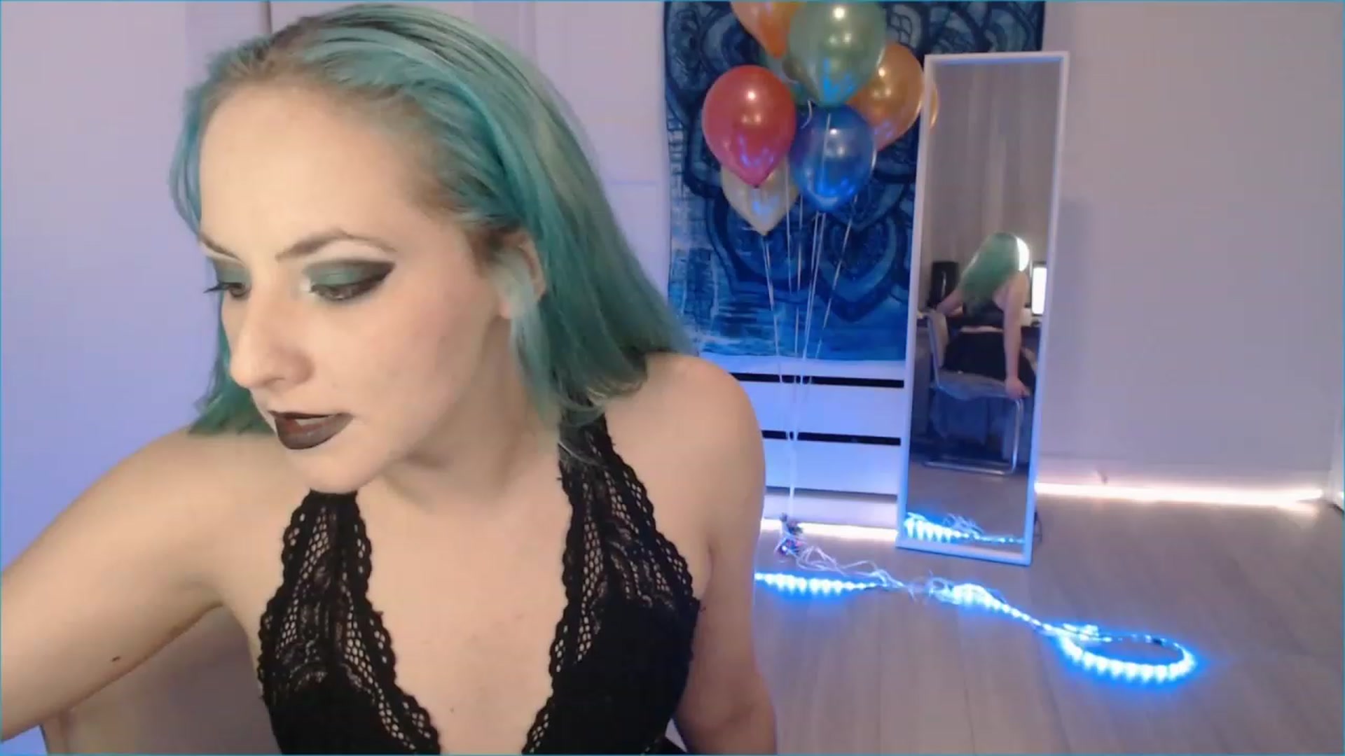 Gallery image thumbnail from Pray_4Ukraine's myfreecams stream on, 11/20/2022, 20:45 image 6 of 20