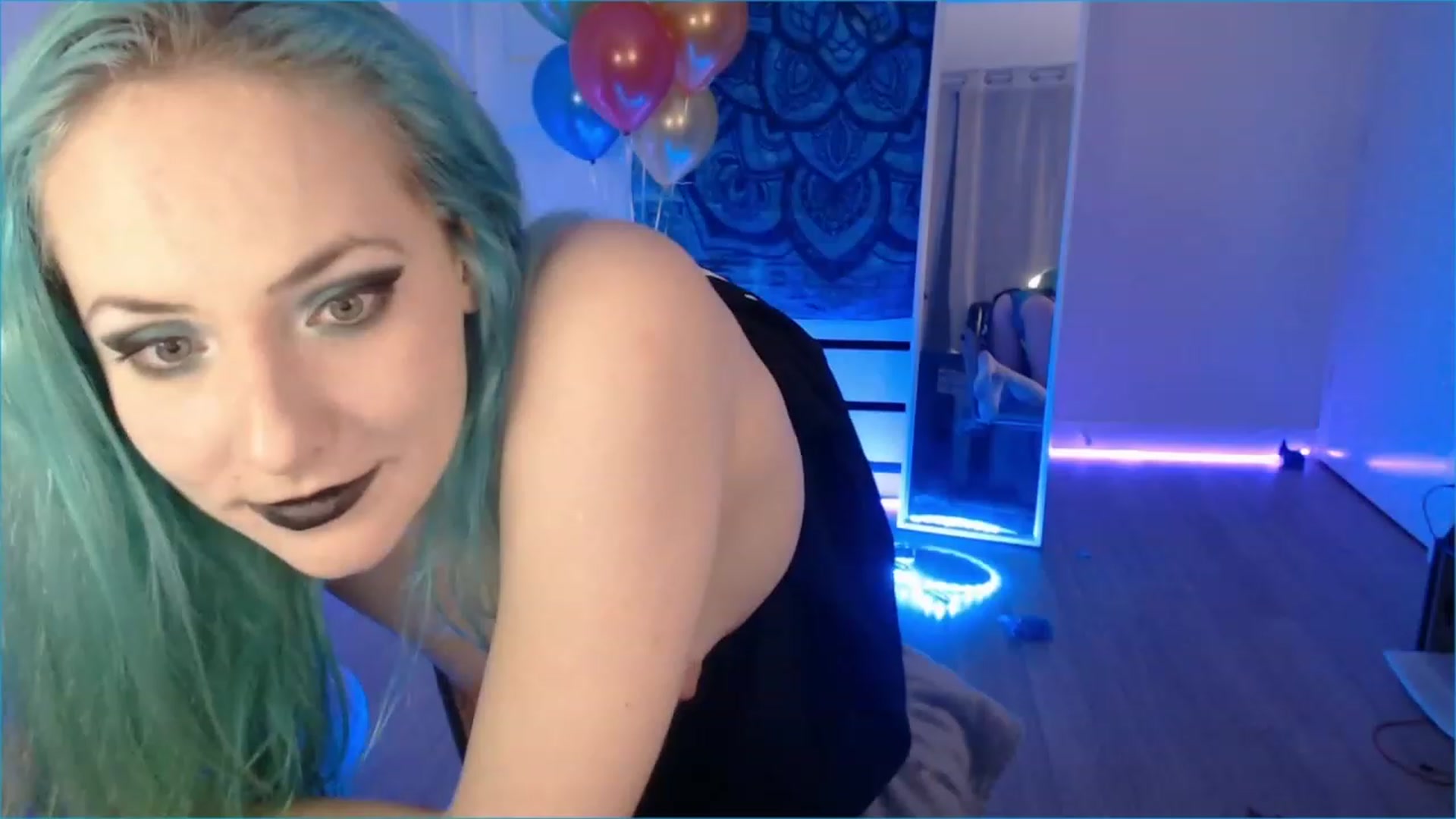 Gallery image thumbnail from Pray_4Ukraine's myfreecams stream on, 11/20/2022, 23:28 image 8 of 20