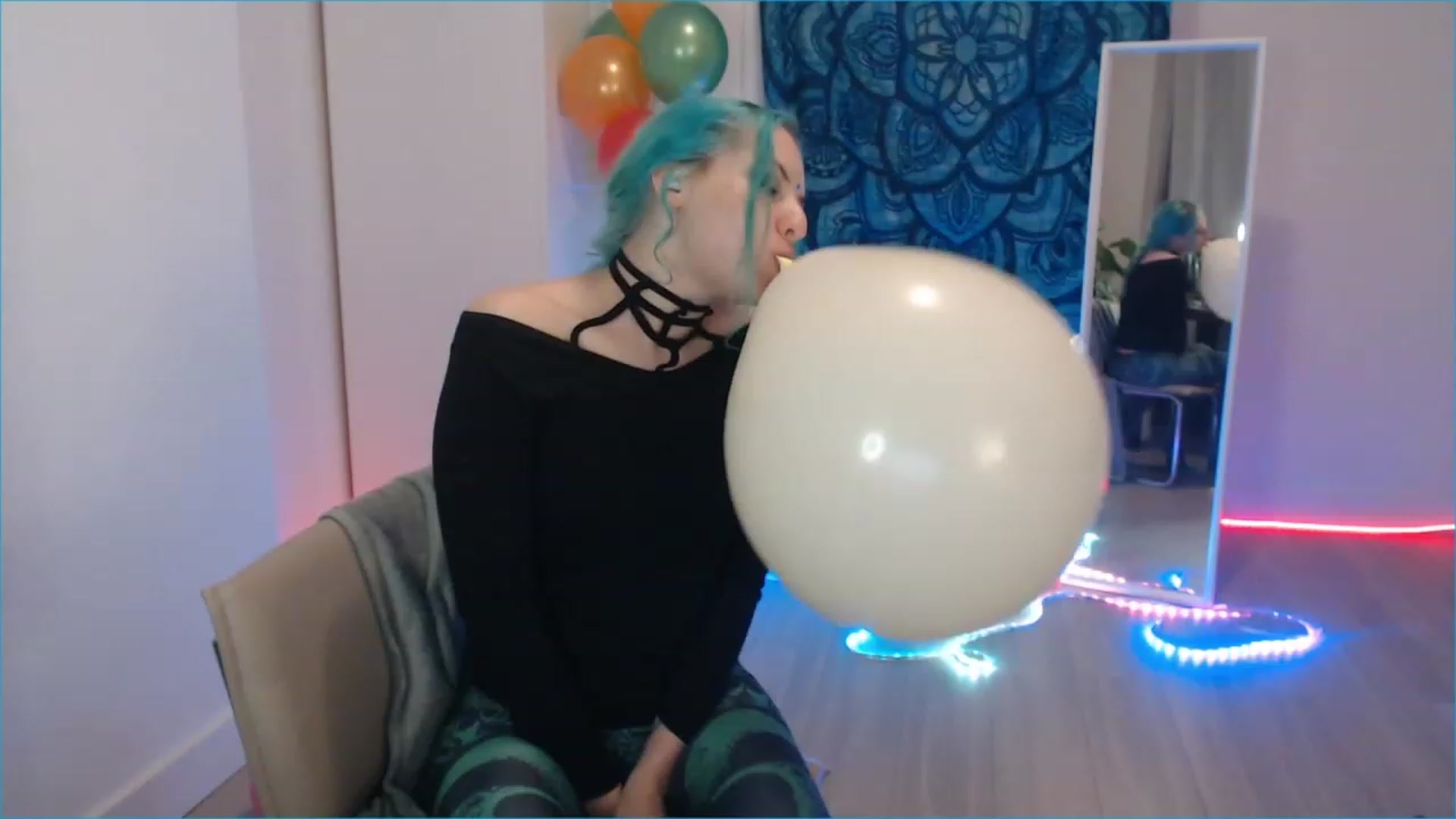 Gallery image thumbnail from Pray_4Ukraine's myfreecams stream on, 11/23/2022, 22:37 image 8 of 20