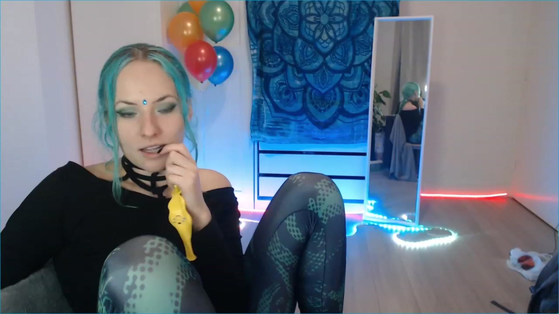 Gallery image thumbnail from Pray_4Ukraine's myfreecams stream on, 11/23/2022, 22:37 image 3 of 20