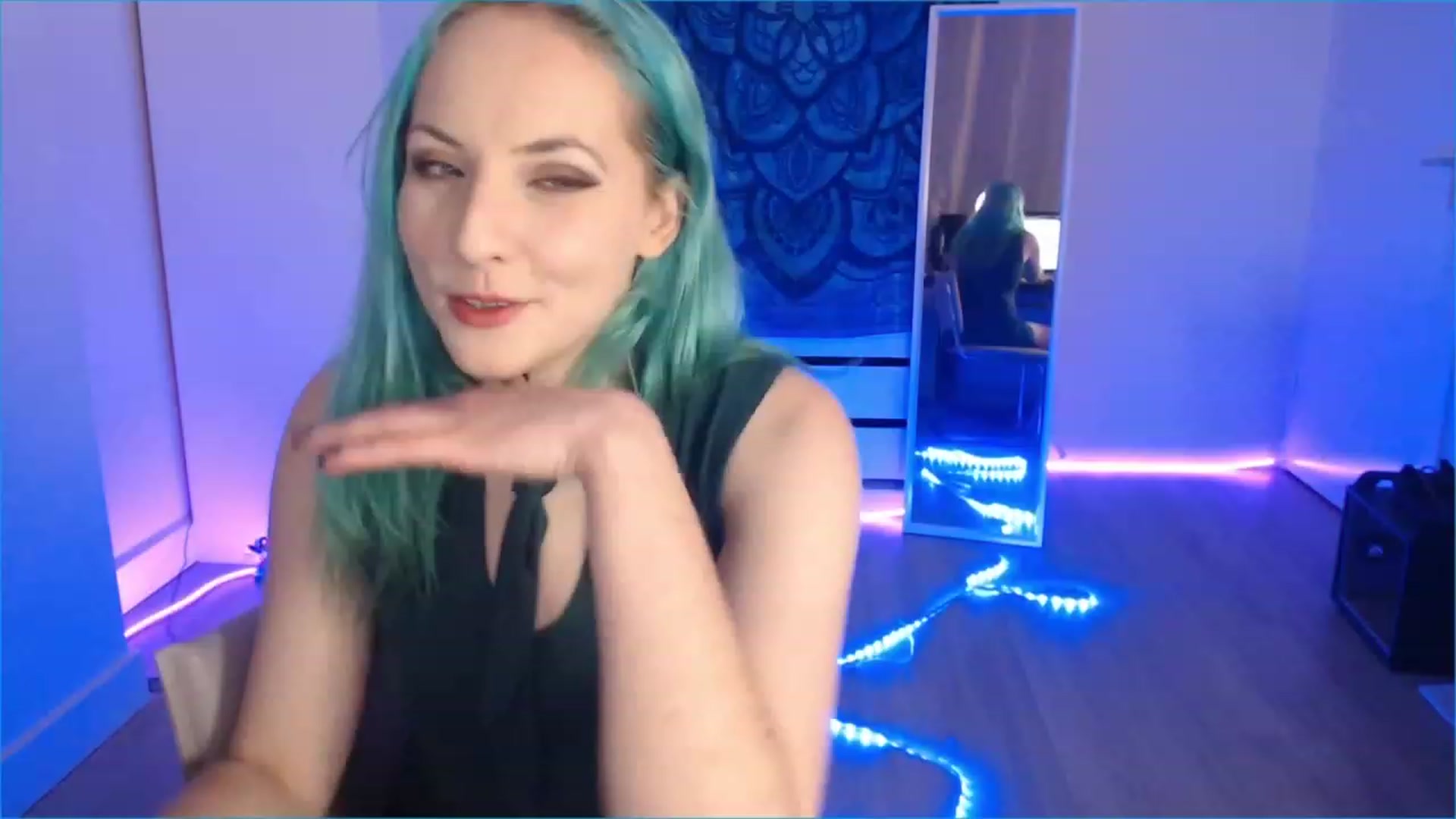 Gallery image thumbnail from Pray_4Ukraine's myfreecams stream on, 11/28/2022, 22:32 image 4 of 20