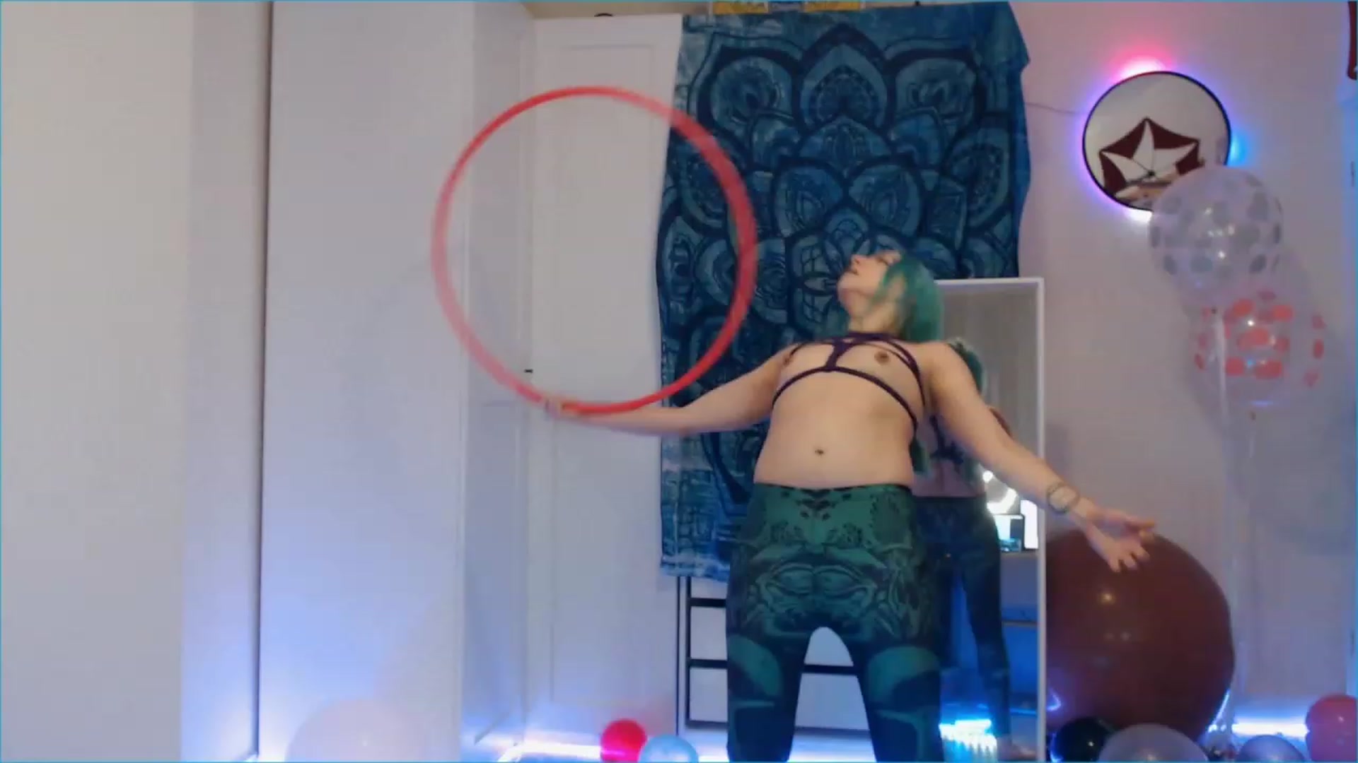 Gallery image thumbnail from Pray_4Ukraine's myfreecams stream on, 01/10/2023, 22:57 image 6 of 20