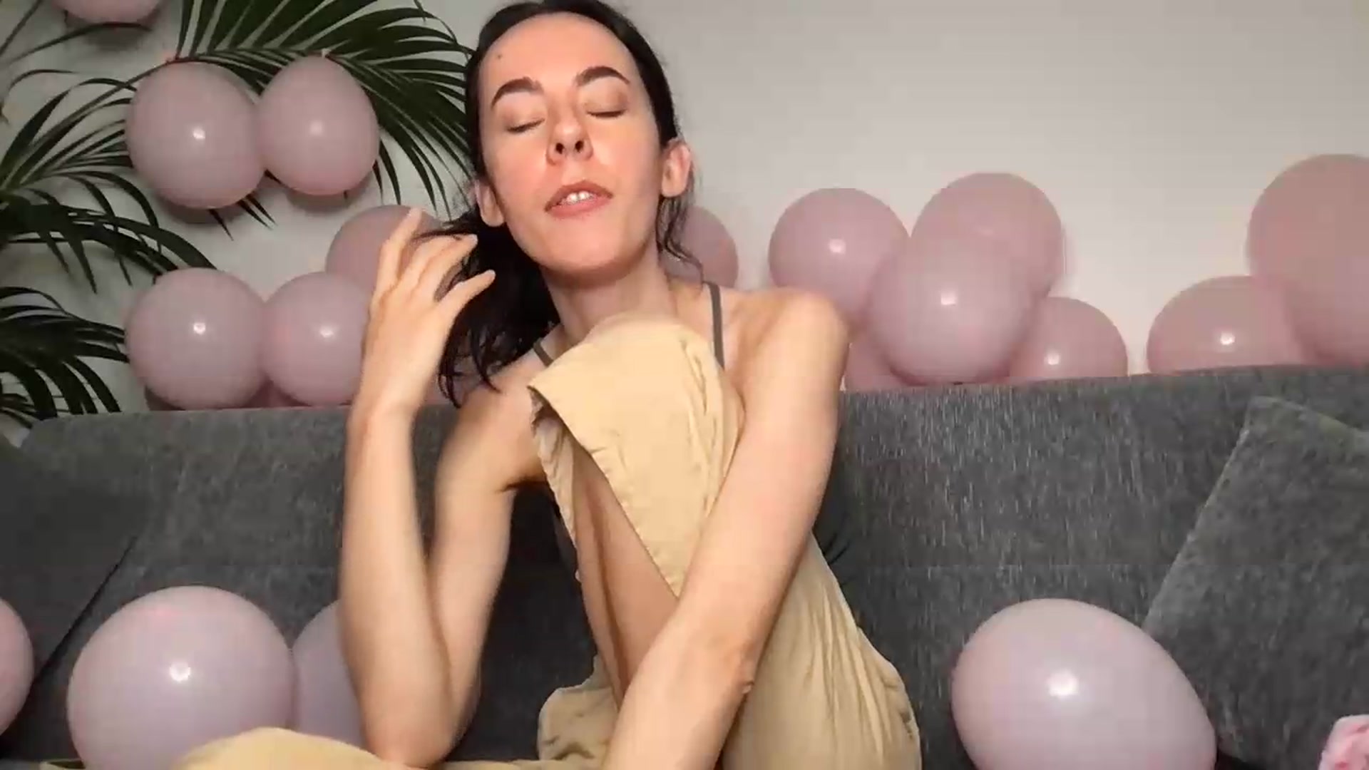 Gallery image thumbnail from PreBdayMonth's myfreecams stream on, 06/21/2026, 21:28 image 4 of 20