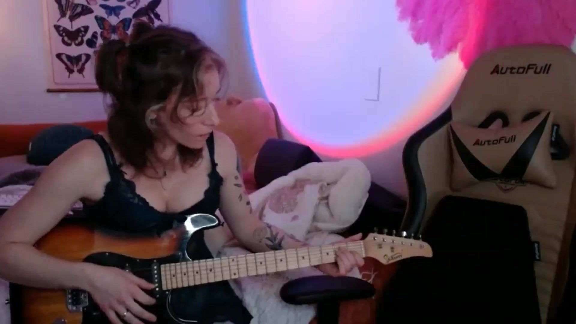 Gallery image thumbnail from PreciousGemma's myfreecams stream on, 04/03/2026, 06:04 image 4 of 20