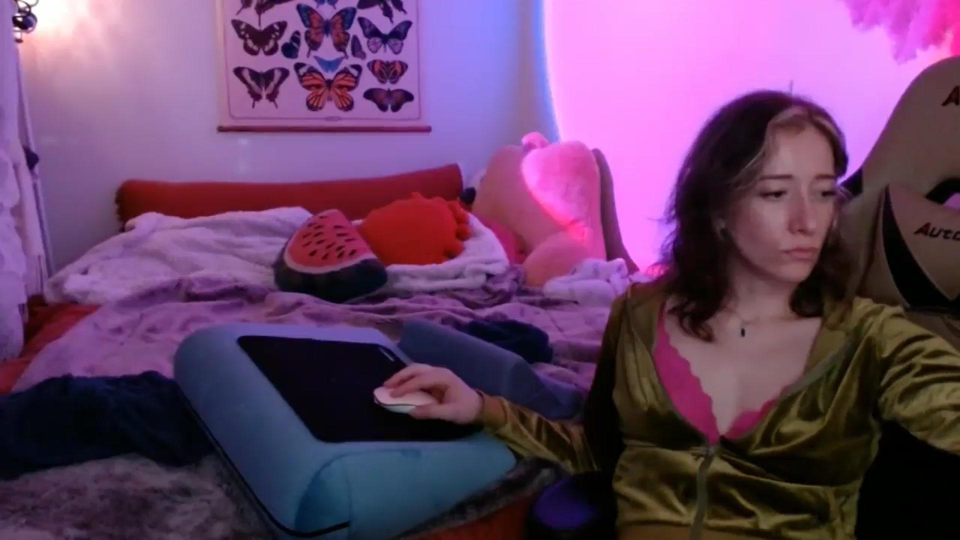 Gallery image thumbnail from PreciousGemma's myfreecams stream on, 04/10/2026, 06:00 image 19 of 20