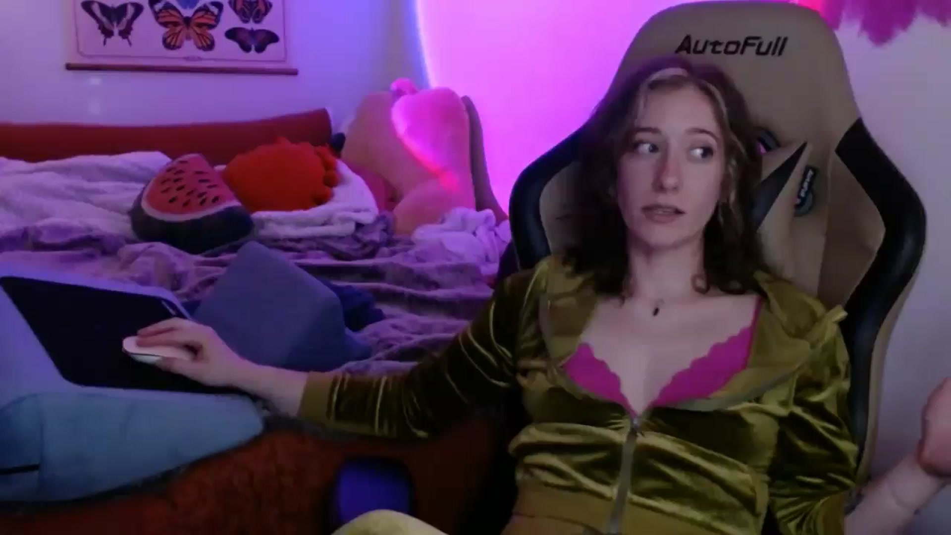 Gallery image thumbnail from PreciousGemma's myfreecams stream on, 04/10/2026, 06:00 image 2 of 20