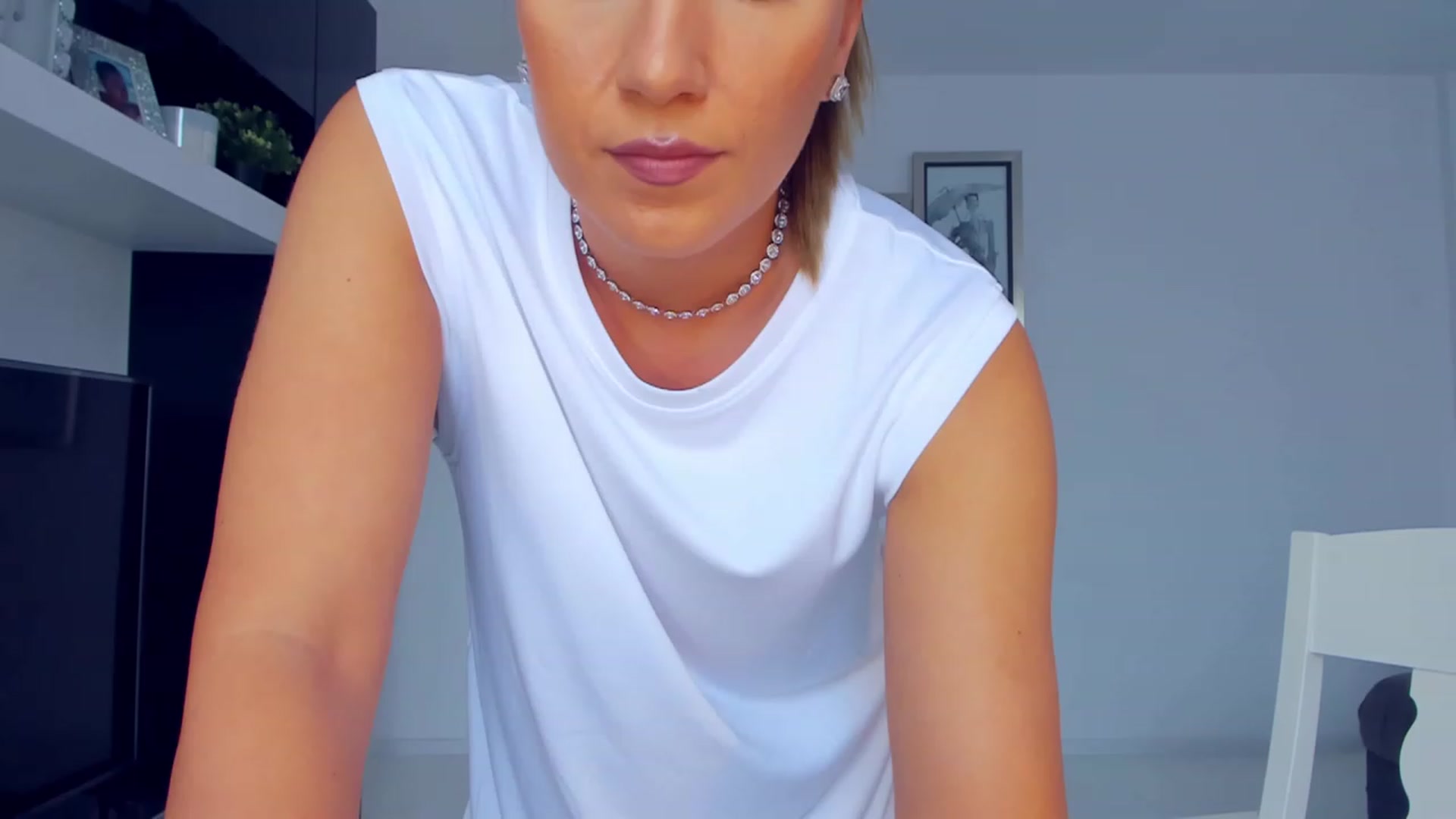 Gallery image thumbnail from PreciousSusan's myfreecams stream on, 10/02/2023, 08:12 image 17 of 20