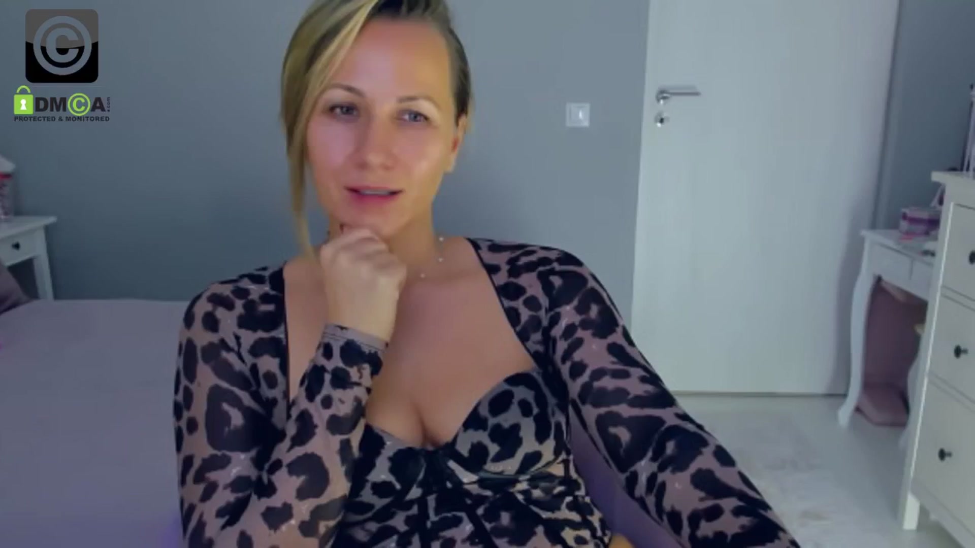 Gallery image thumbnail from PreciousSusan's myfreecams stream on, 11/25/2024, 14:07 image 11 of 20