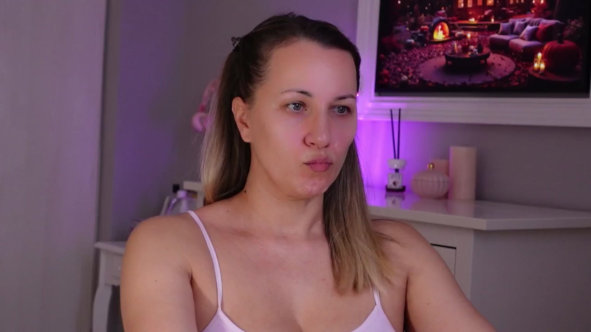 Gallery image thumbnail from PreciousSusan's myfreecams stream on, 11/18/2025, 08:40 image 1 of 20