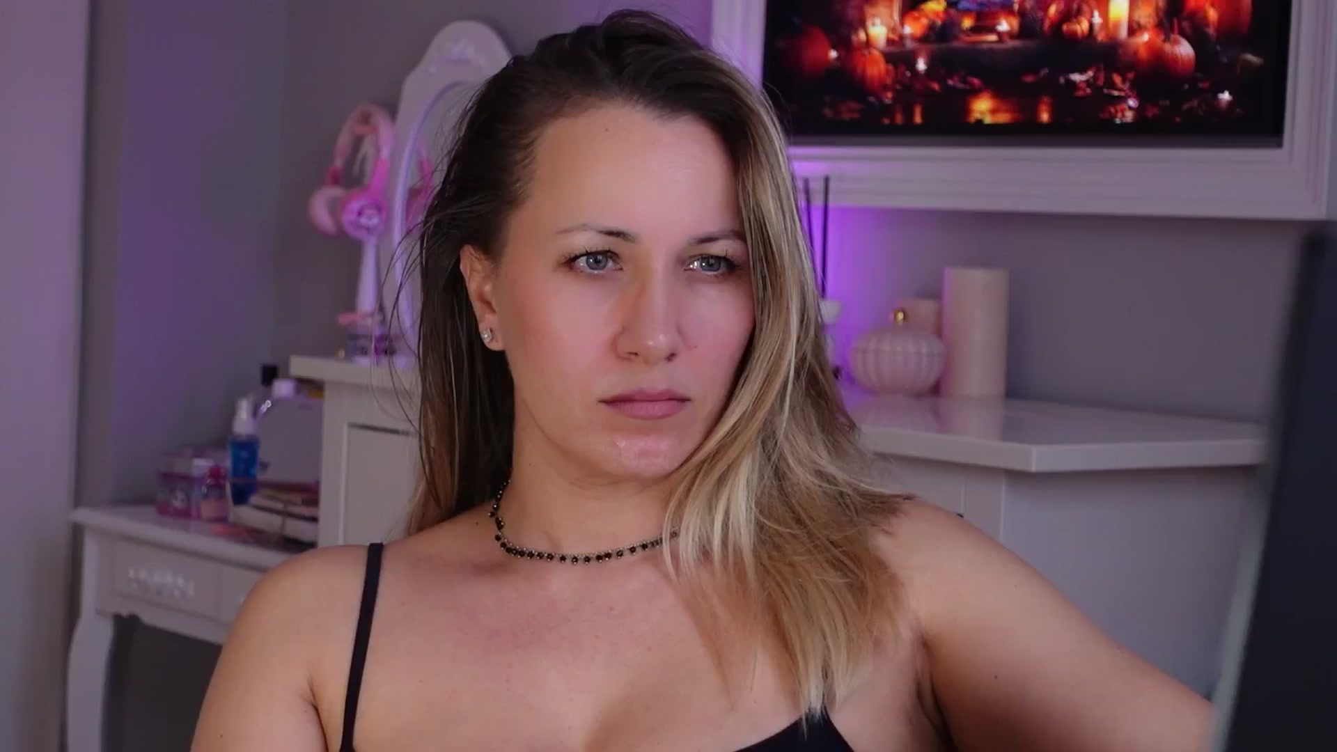 Gallery image thumbnail from PreciousSusan's myfreecams stream on, 11/20/2025, 08:22 image 8 of 20