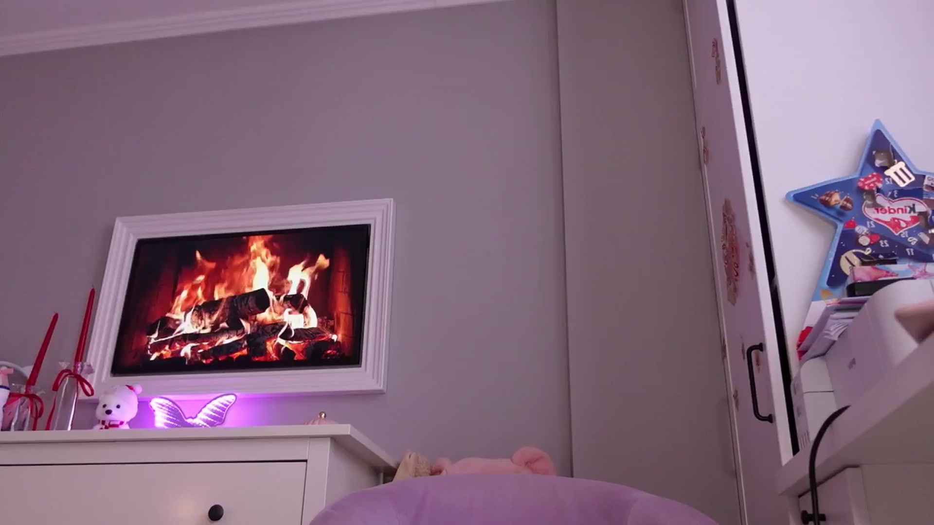 Gallery image thumbnail from PreciousSusan's myfreecams stream on, 12/10/2025, 08:35 image 8 of 20