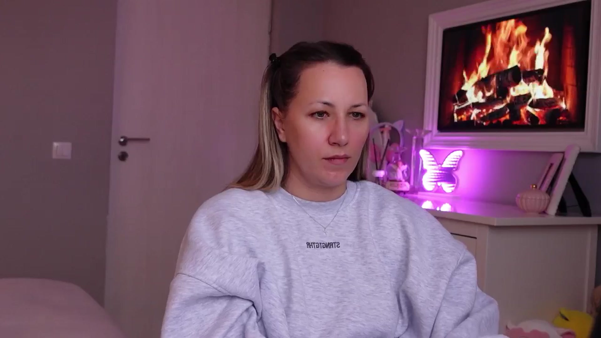 Gallery image thumbnail from PreciousSusan's myfreecams stream on, 02/17/2026, 12:49 image 2 of 20