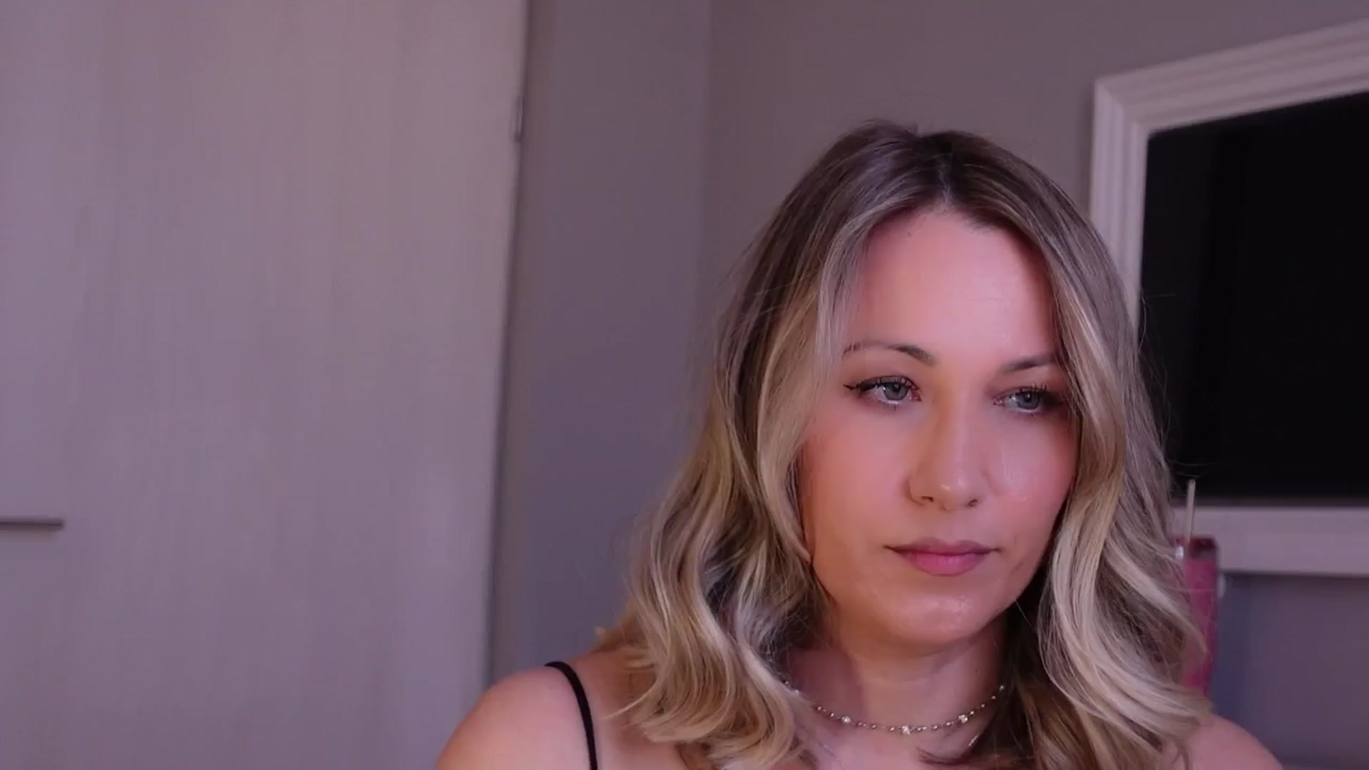Gallery image thumbnail from PreciousSusan's myfreecams stream on, 02/22/2026, 12:30 image 10 of 20