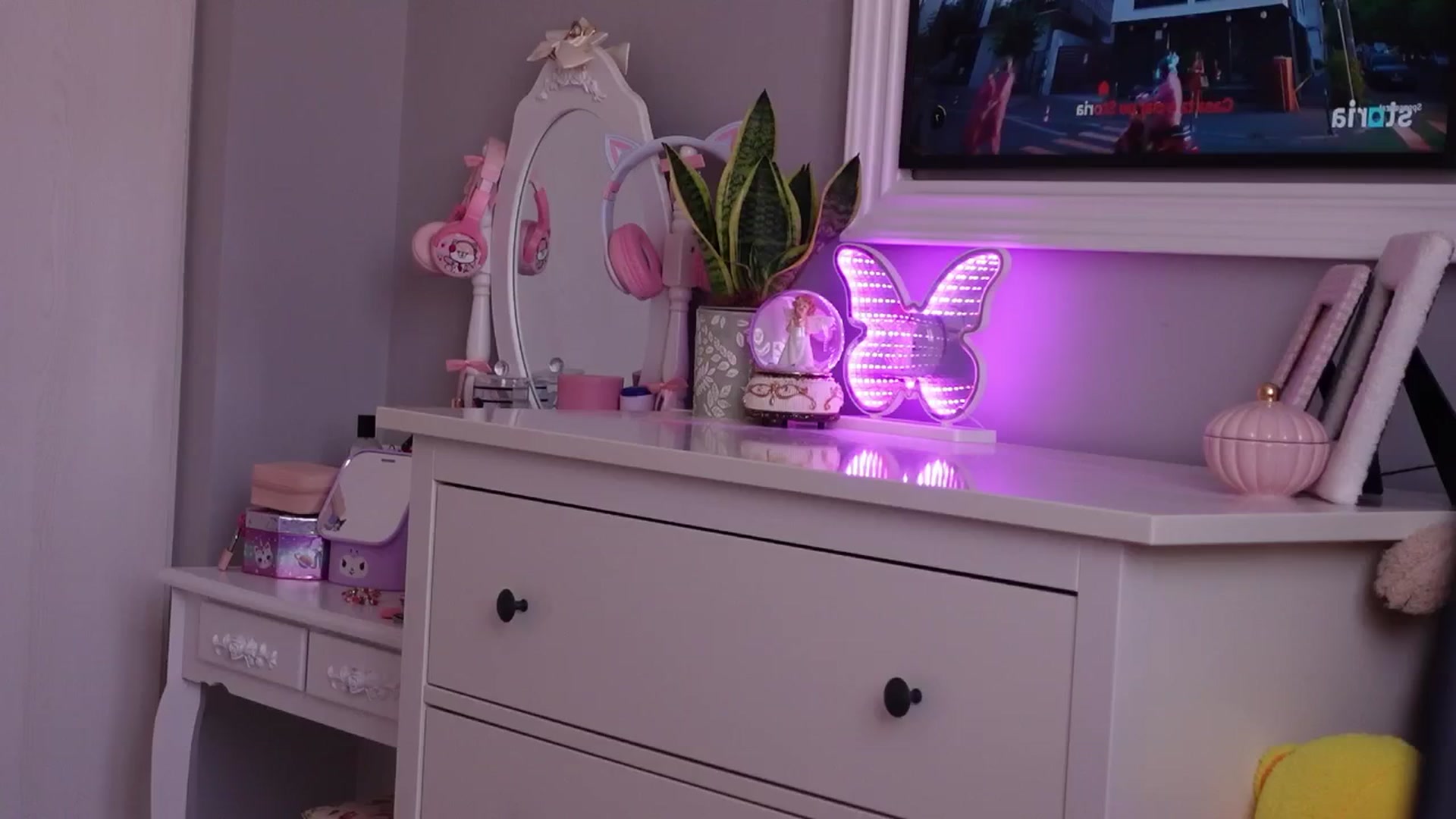 Gallery image thumbnail from PreciousSusan's myfreecams stream on, 03/17/2026, 09:48 image 10 of 20