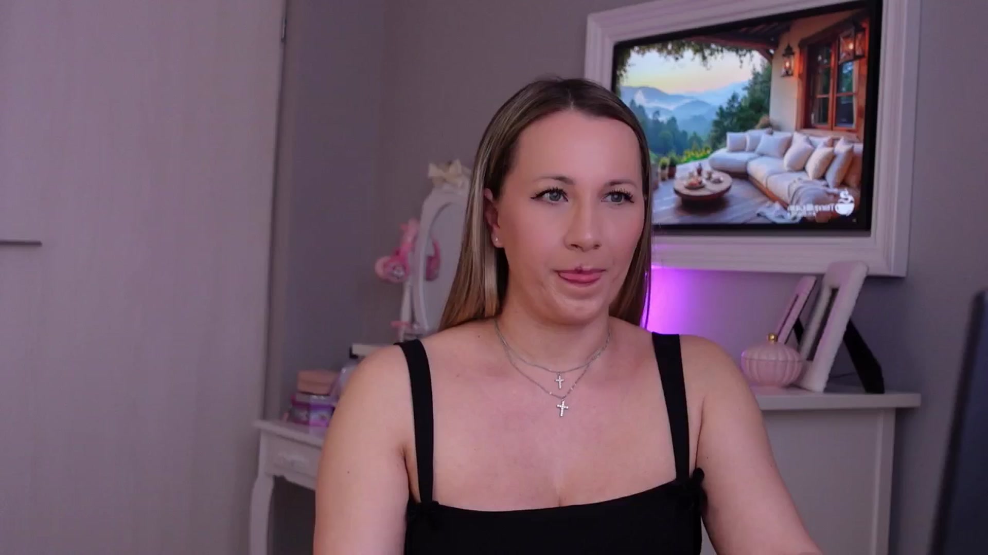 Gallery image thumbnail from PreciousSusan's myfreecams stream on, 03/19/2026, 09:26 image 14 of 20