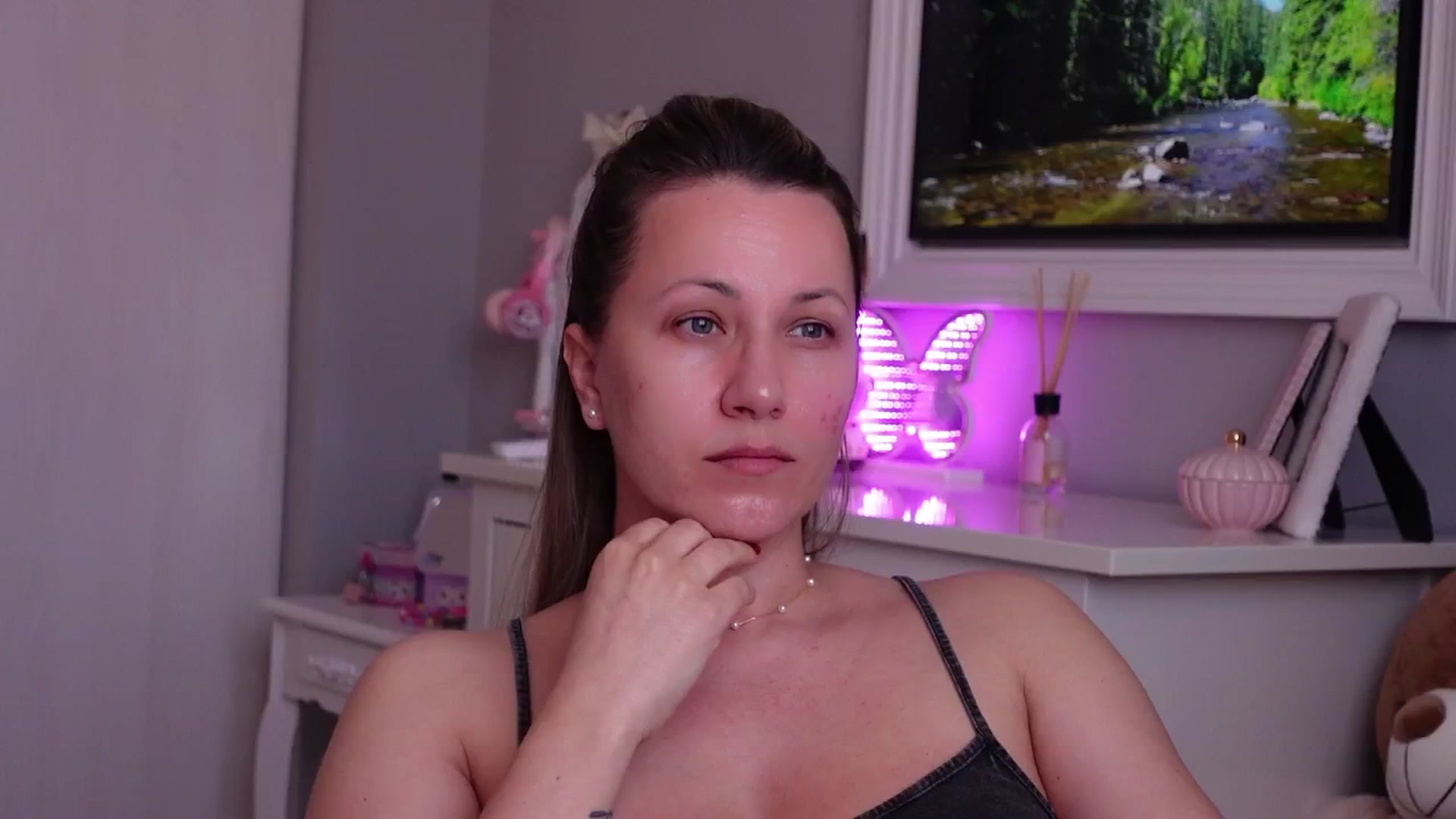 Gallery image thumbnail from PreciousSusan's myfreecams stream on, 04/16/2026, 07:37 image 7 of 20