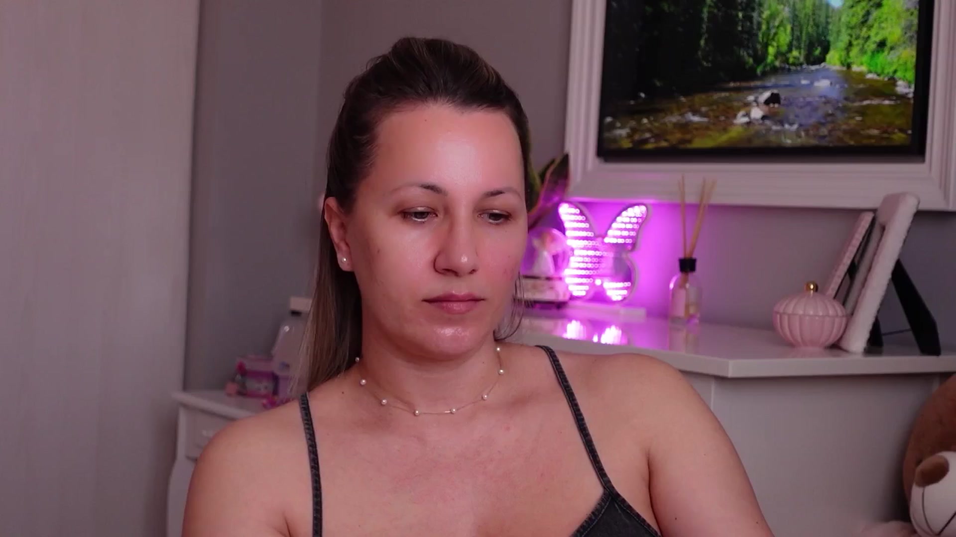 Gallery image thumbnail from PreciousSusan's myfreecams stream on, 04/16/2026, 07:37 image 1 of 20