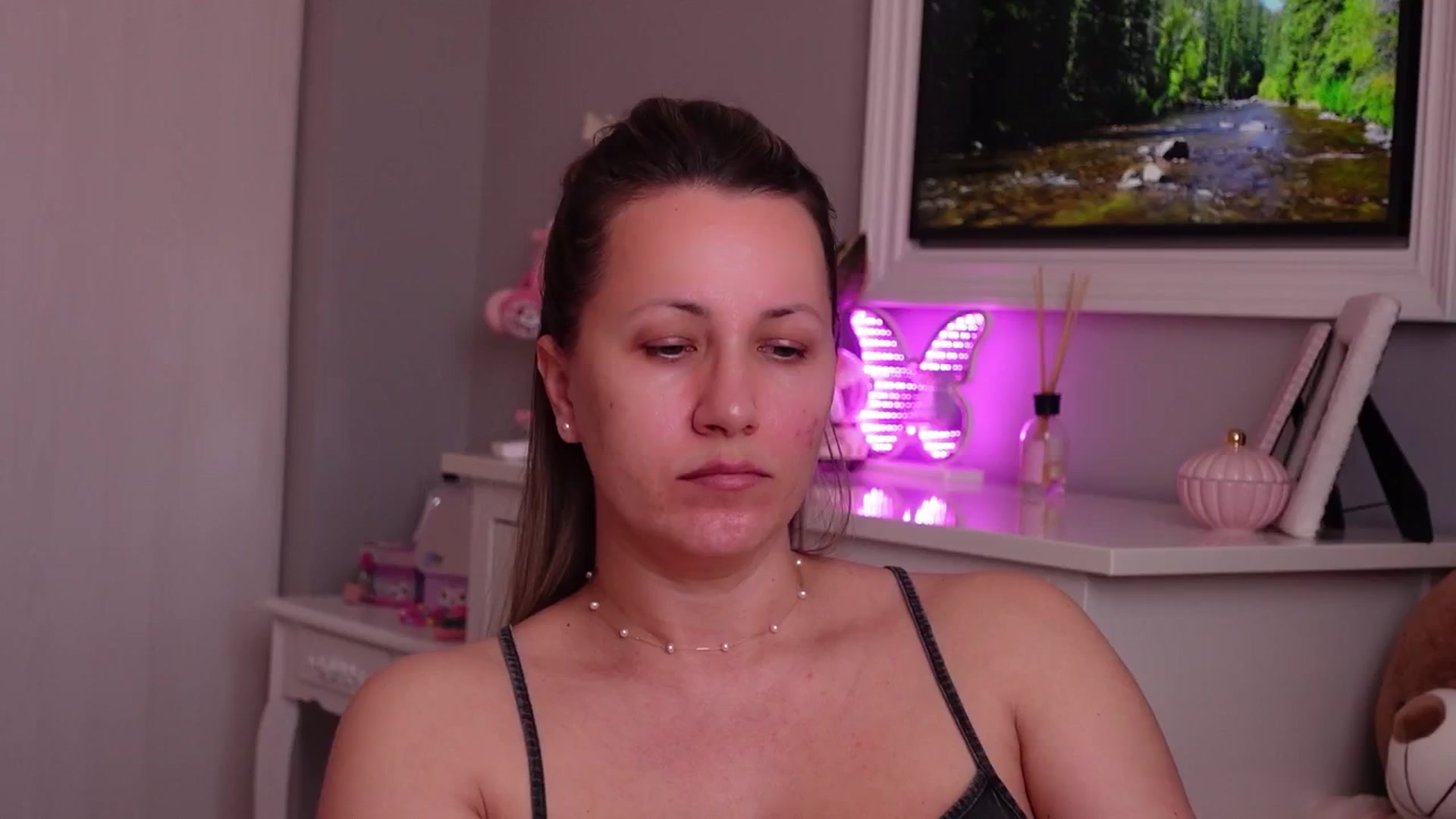 Gallery image thumbnail from PreciousSusan's myfreecams stream on, 04/16/2026, 07:37 image 10 of 20