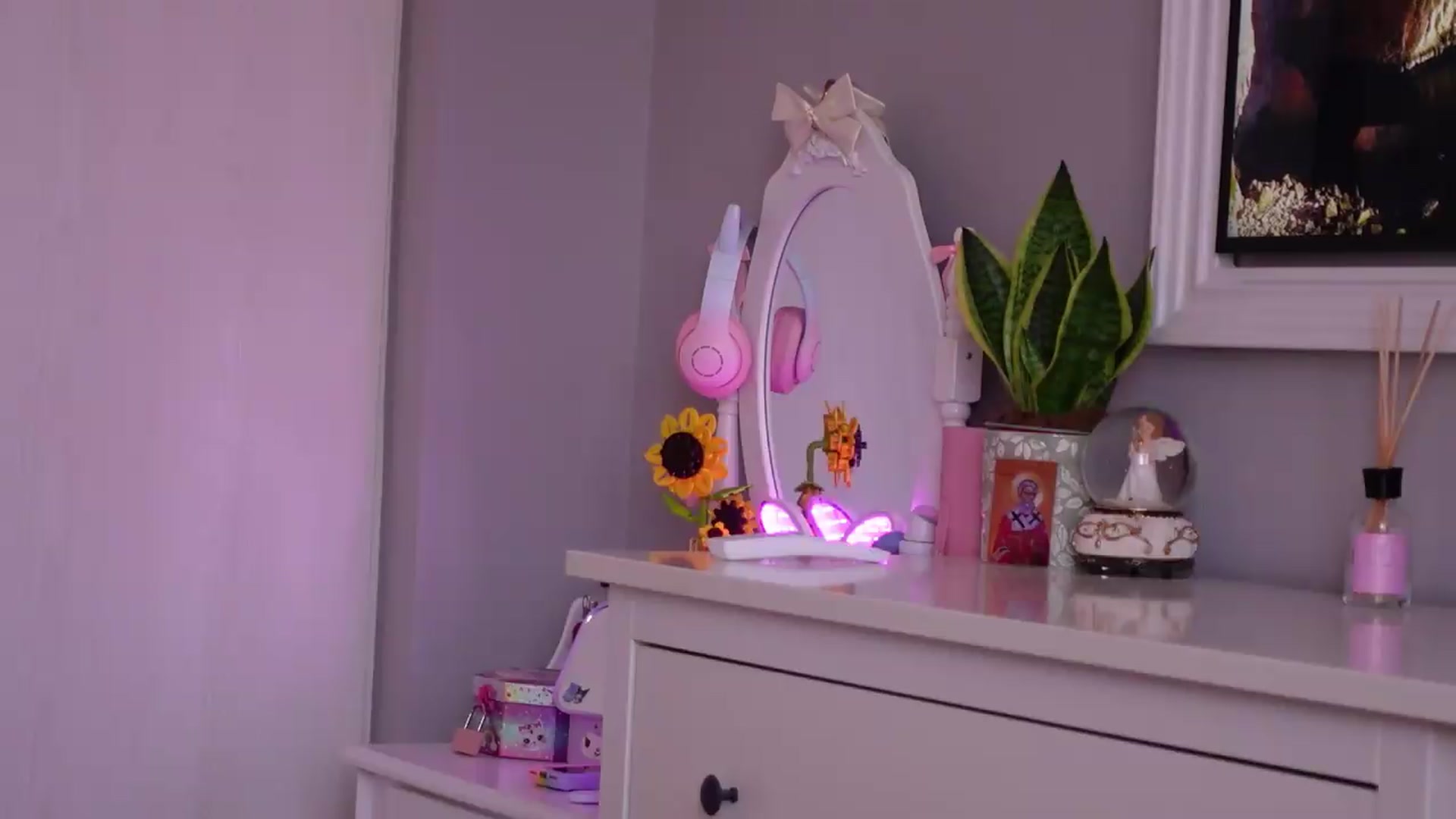 Gallery image thumbnail from PreciousSusan's myfreecams stream on, 05/15/2026, 08:19 image 2 of 20