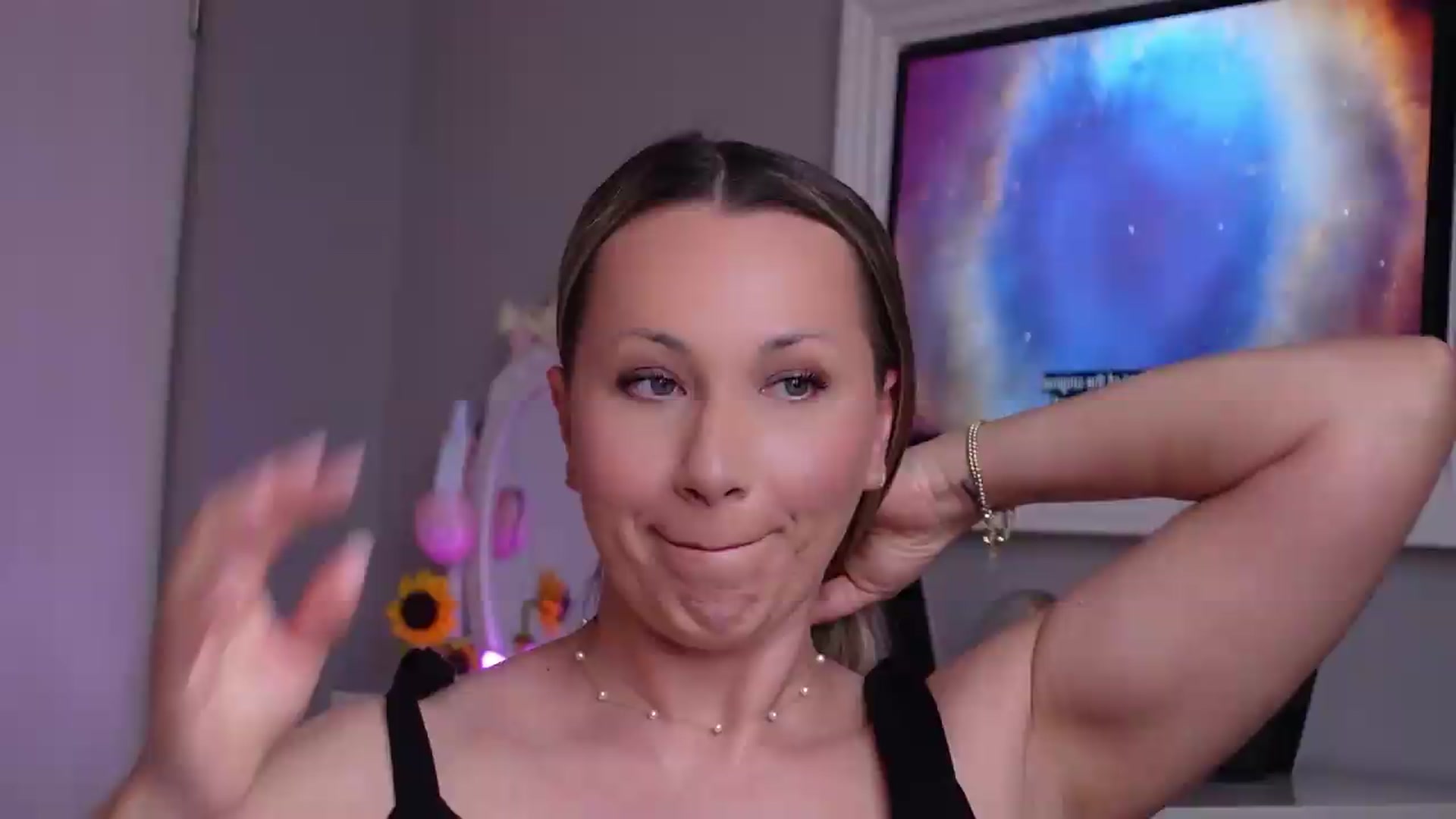 Gallery image thumbnail from PreciousSusan's myfreecams stream on, 05/21/2026, 08:18 image 4 of 20