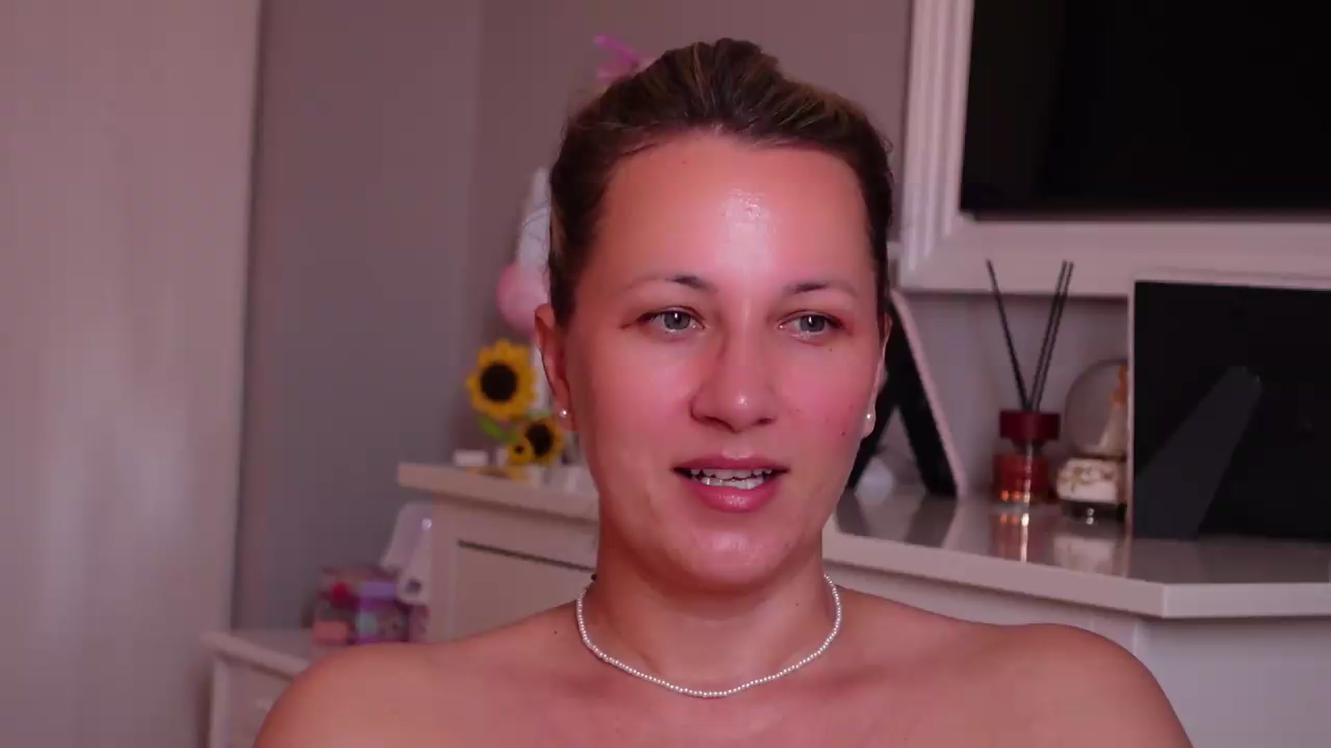Gallery image thumbnail from PreciousSusan's myfreecams stream on, 07/02/2026, 08:53 image 7 of 20