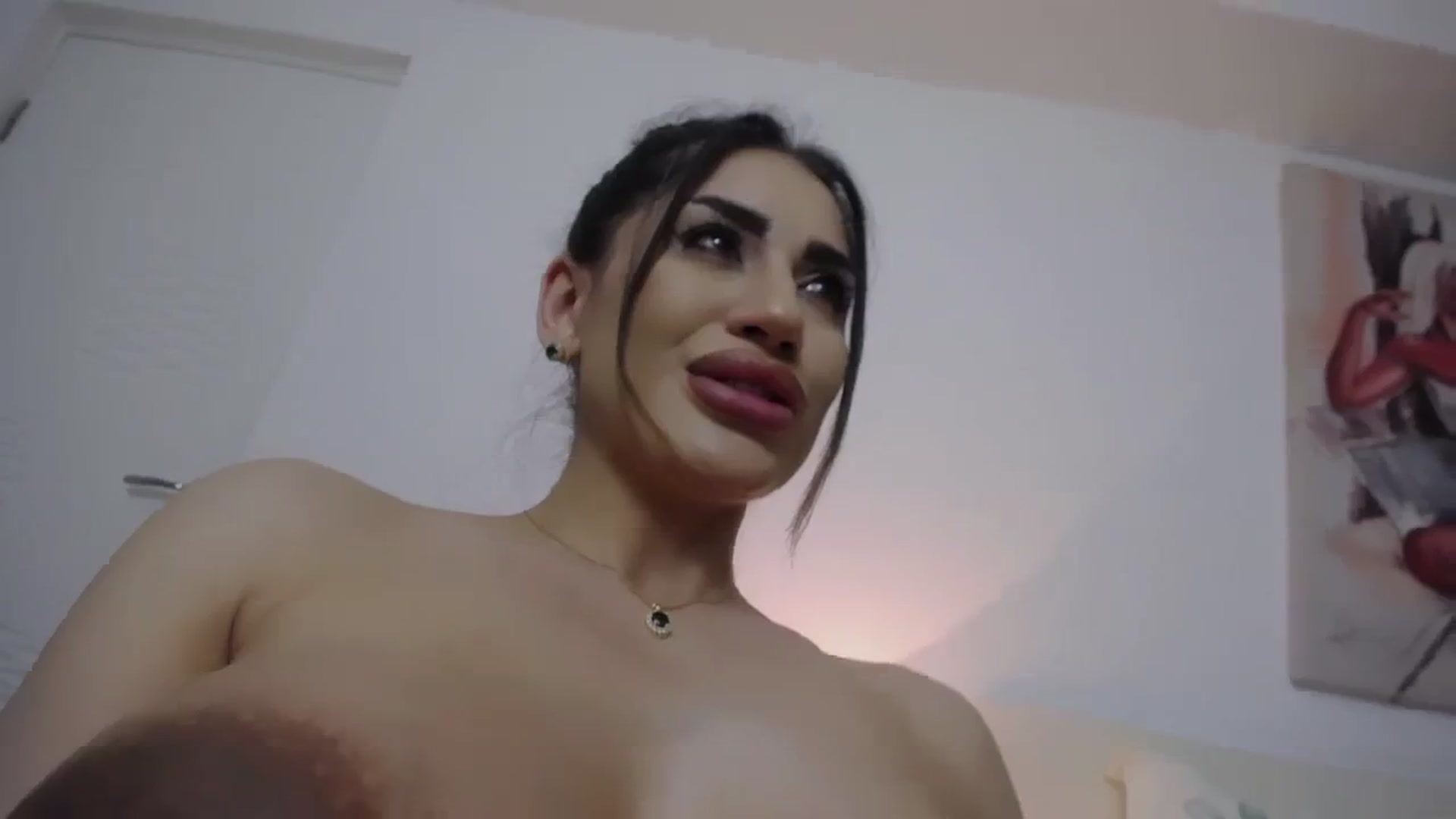 Gallery image thumbnail from PregBethie's myfreecams stream on, 03/08/2024, 04:07 image 15 of 20