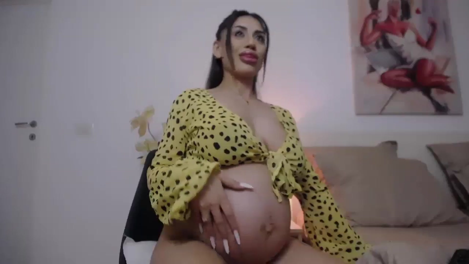 Gallery image thumbnail from PregBethie's myfreecams stream on, 04/08/2024, 02:07 image 4 of 20