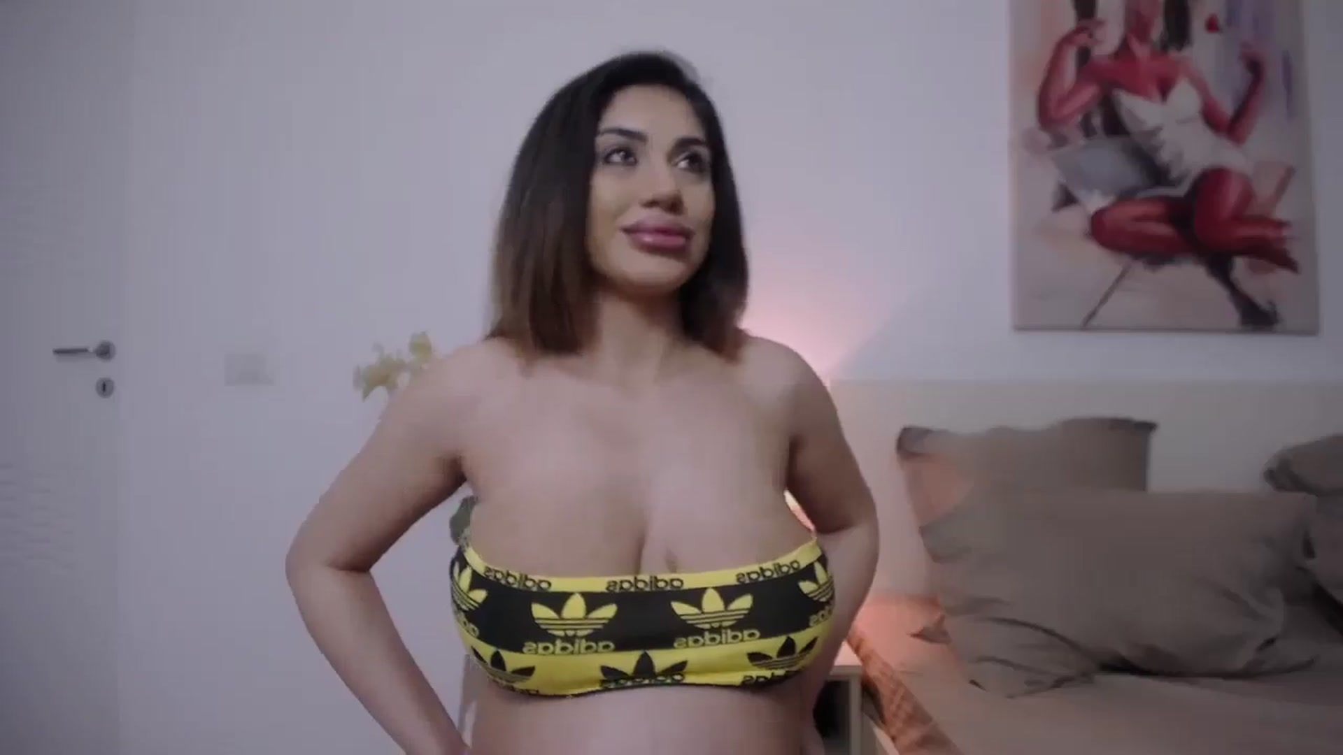 Gallery image thumbnail from PregBethie's myfreecams stream on, 05/08/2024, 05:58 image 4 of 20