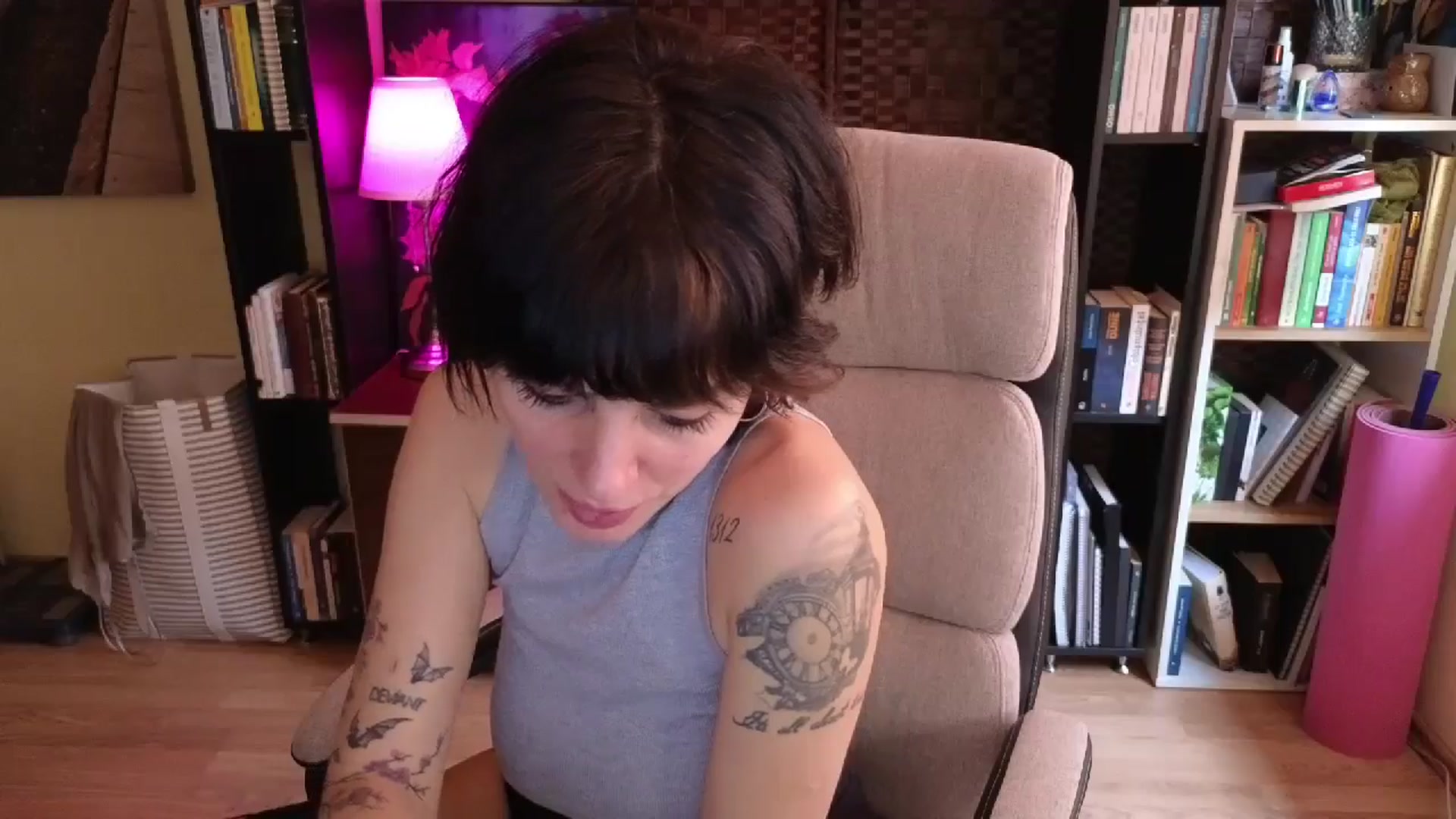 Gallery image thumbnail from Pregnantbae's myfreecams stream on, 12/14/2024, 11:24 image 10 of 20