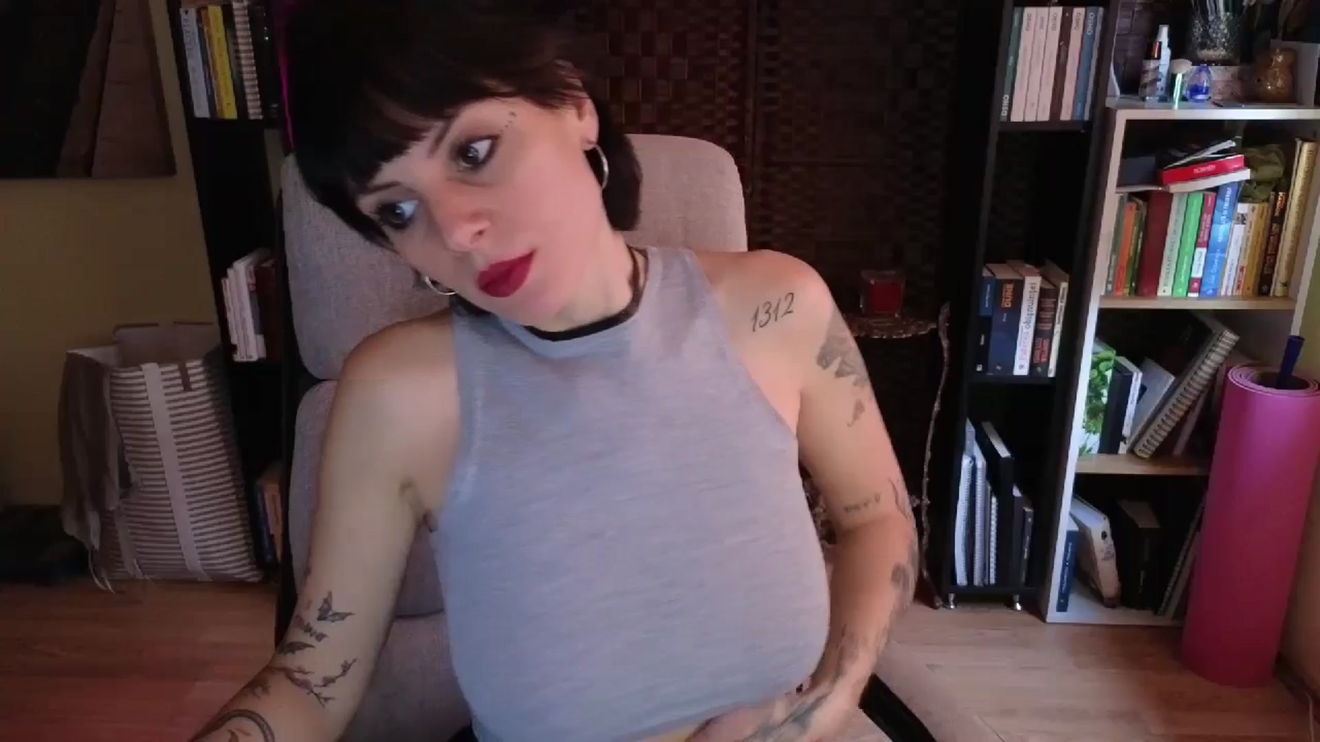 Gallery image thumbnail from Pregnantbae's myfreecams stream on, 12/14/2024, 13:20 image 11 of 20