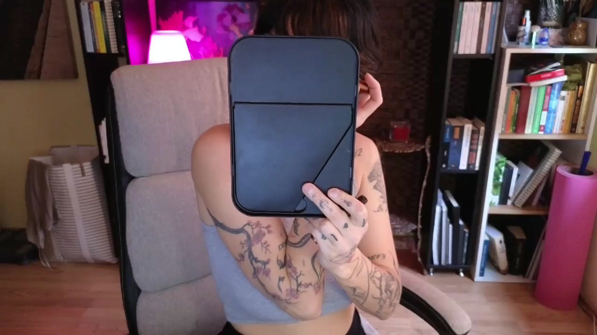 Gallery image thumbnail from Pregnantbae's myfreecams stream on, 12/14/2024, 13:20 image 8 of 20