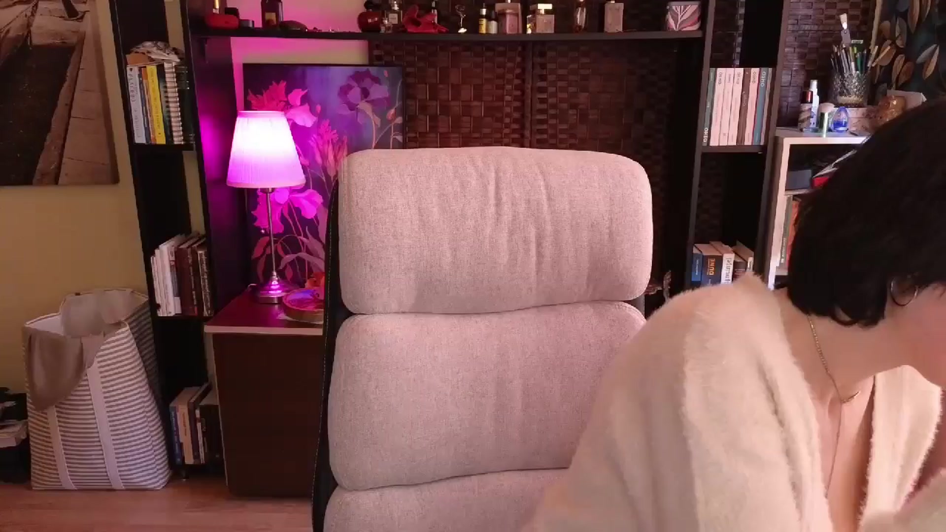 Gallery image thumbnail from Pregnantbae's myfreecams stream on, 12/18/2024, 09:33 image 1 of 20