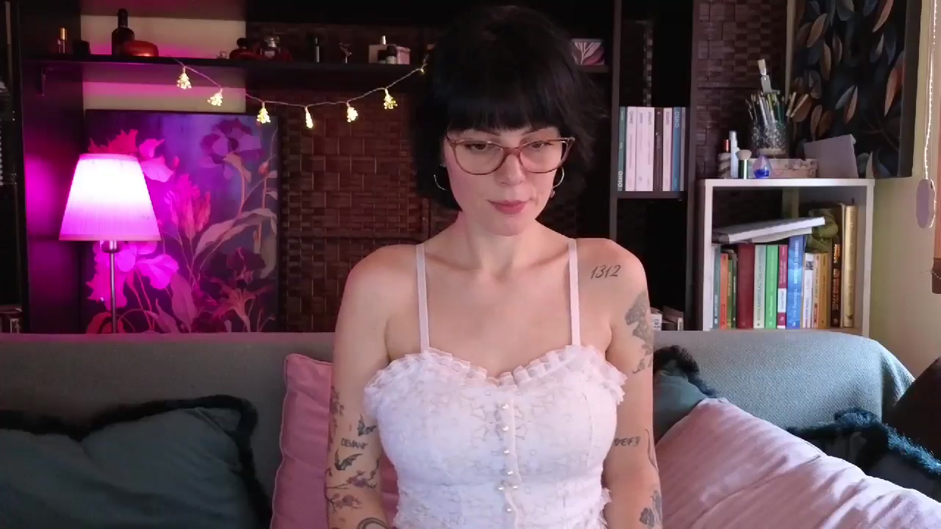 Gallery image thumbnail from Pregnantbae's myfreecams stream on, 12/22/2024, 12:25 image 11 of 20