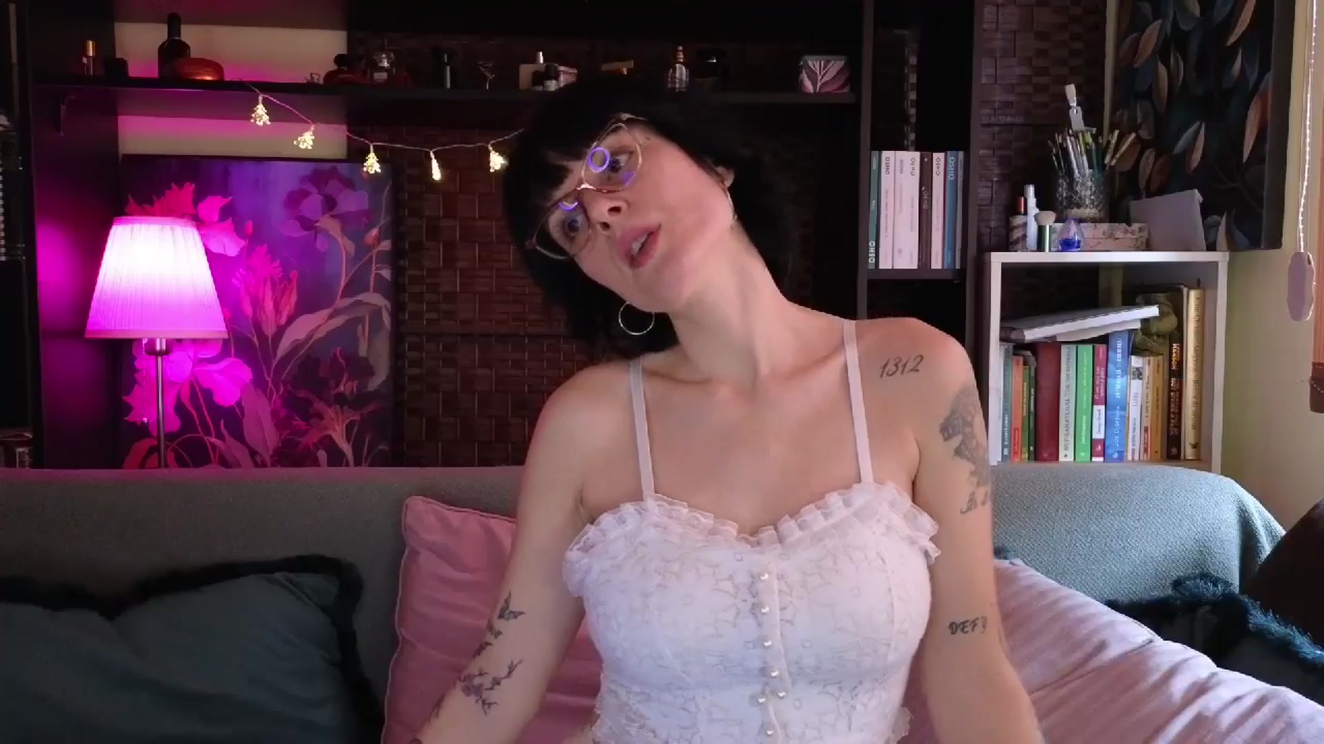 Gallery image thumbnail from Pregnantbae's myfreecams stream on, 12/22/2024, 12:25 image 9 of 20