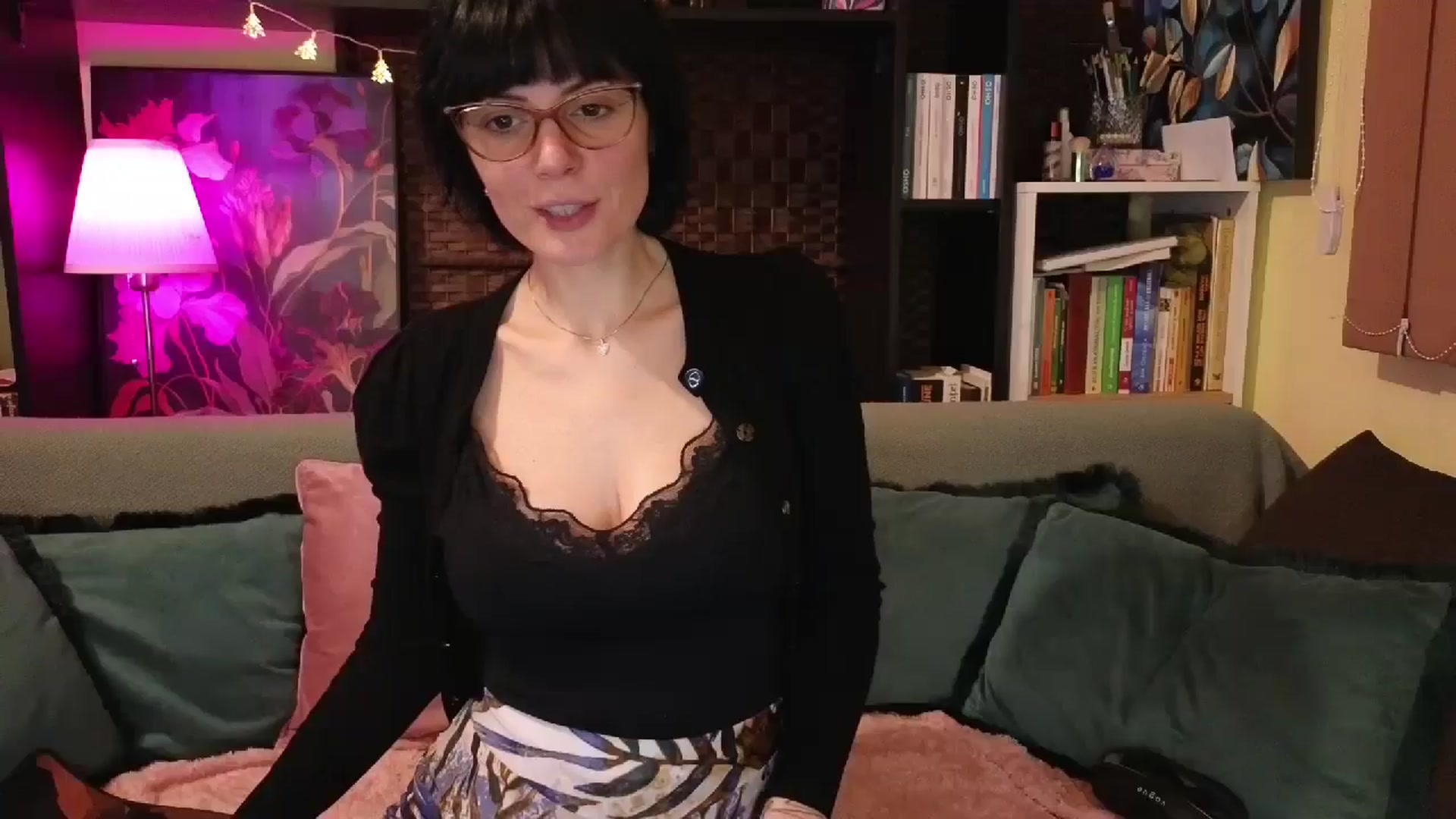 Gallery image thumbnail from Pregnantbae's myfreecams stream on, 12/25/2024, 16:10 image 1 of 20