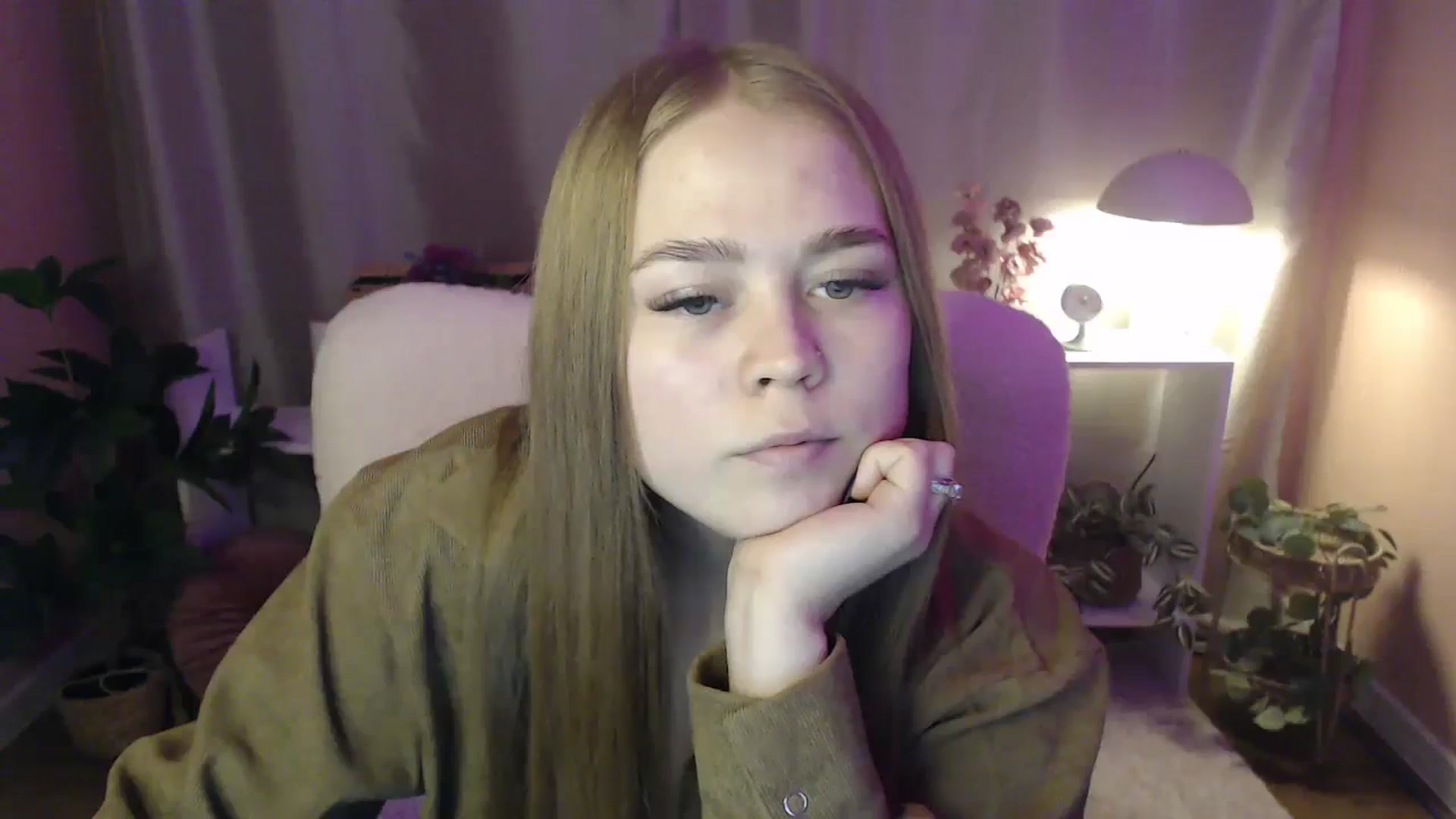 Gallery image thumbnail from PresleyPuff's myfreecams stream on, 01/28/2025, 10:50 image 4 of 20