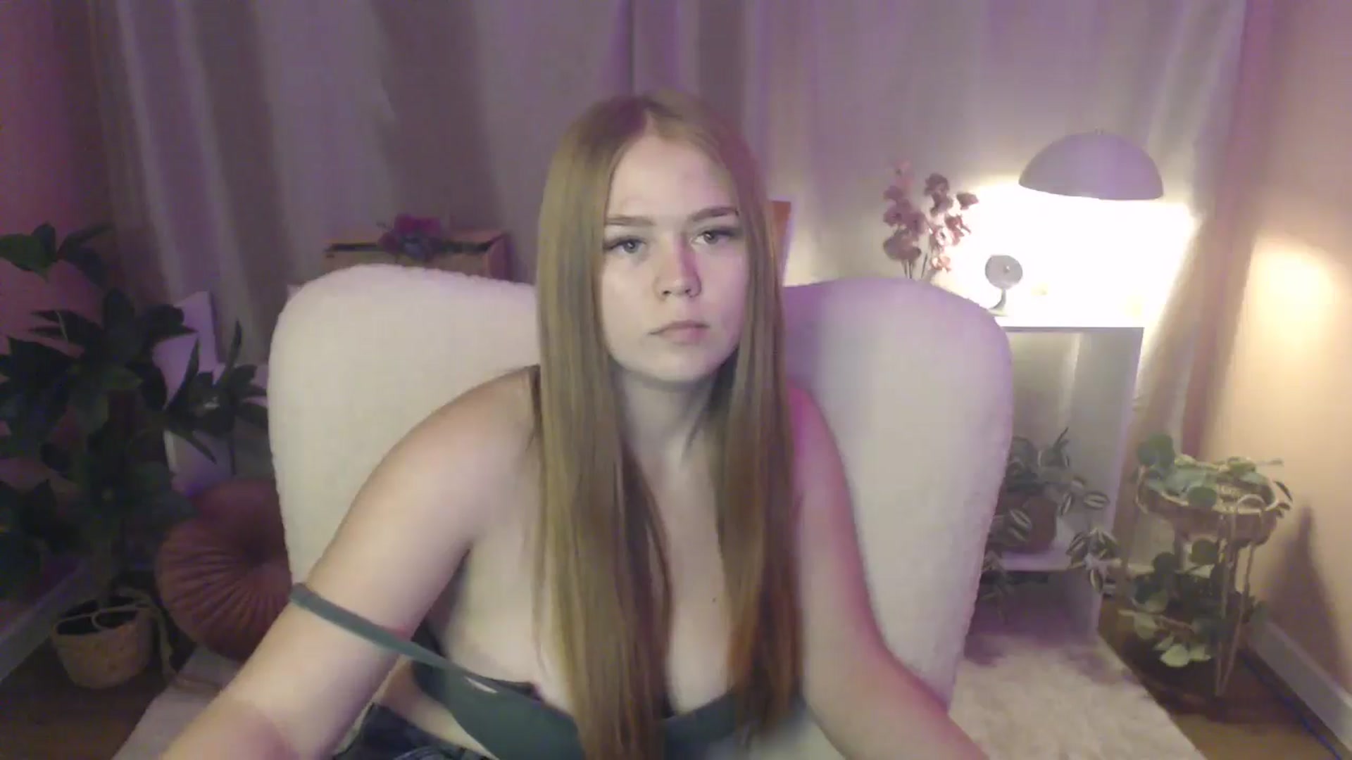 Gallery image thumbnail from PresleyPuff's myfreecams stream on, 01/31/2025, 12:05 image 7 of 20