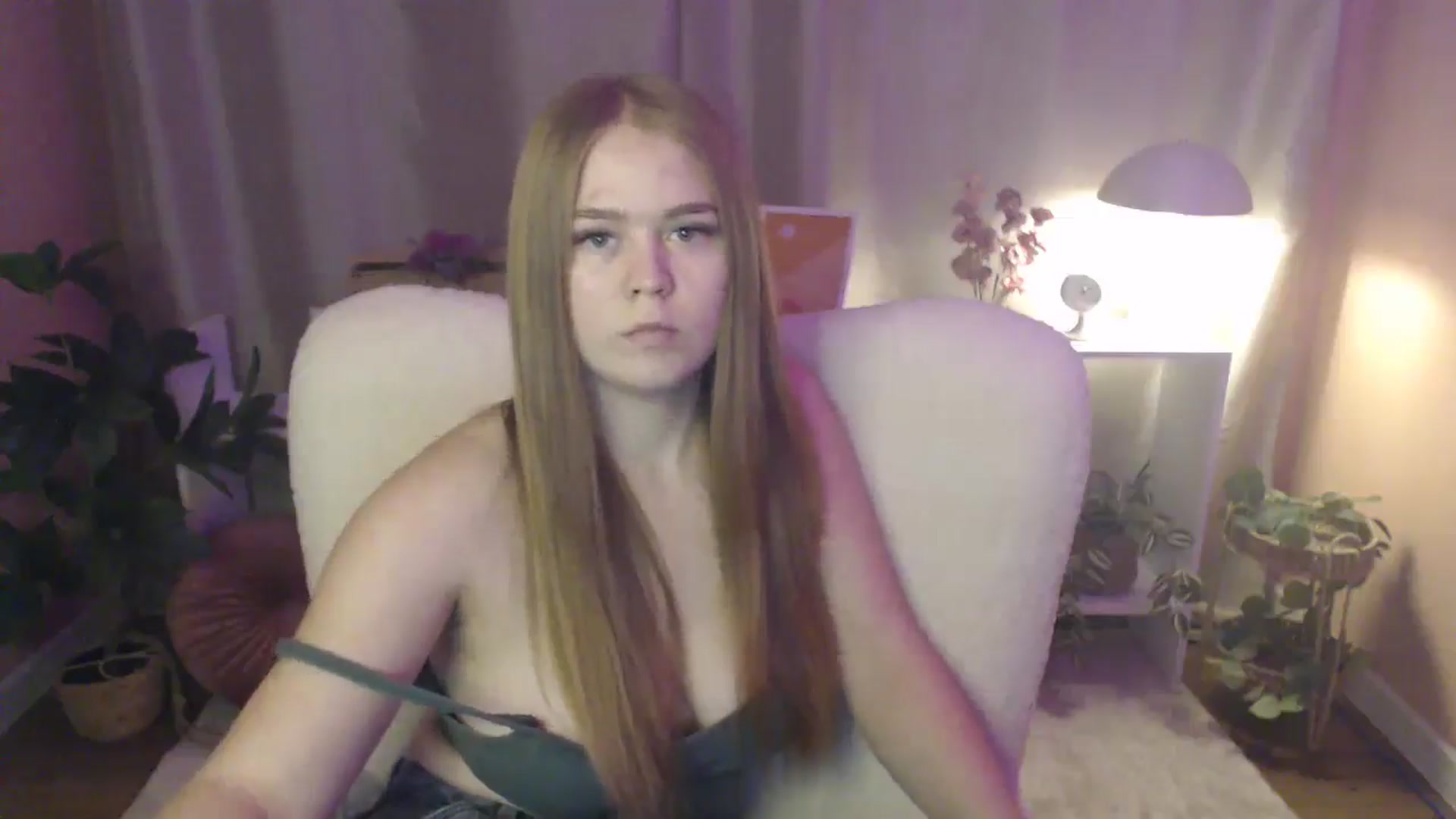 Gallery image thumbnail from PresleyPuff's myfreecams stream on, 01/31/2025, 12:05 image 6 of 20