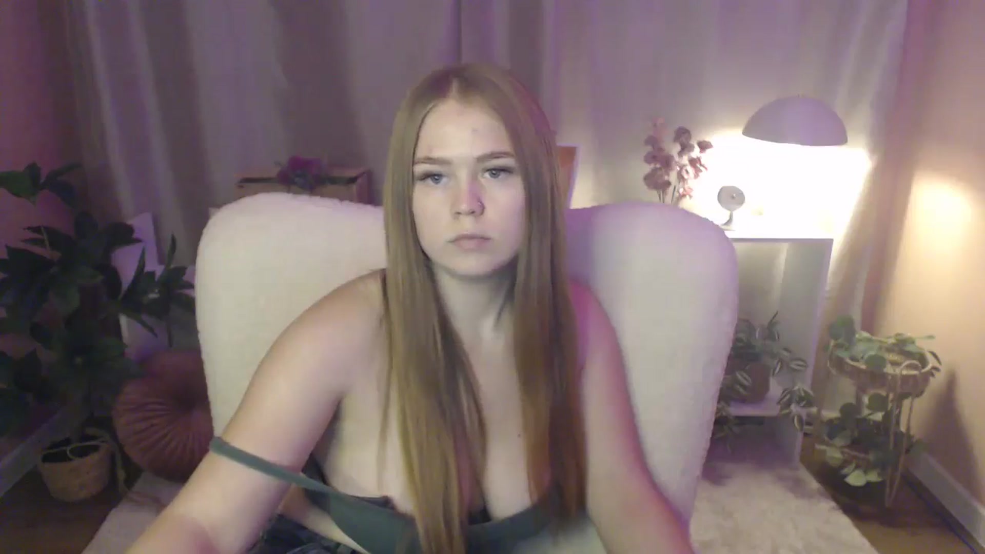 Gallery image thumbnail from PresleyPuff's myfreecams stream on, 01/31/2025, 12:05 image 9 of 20