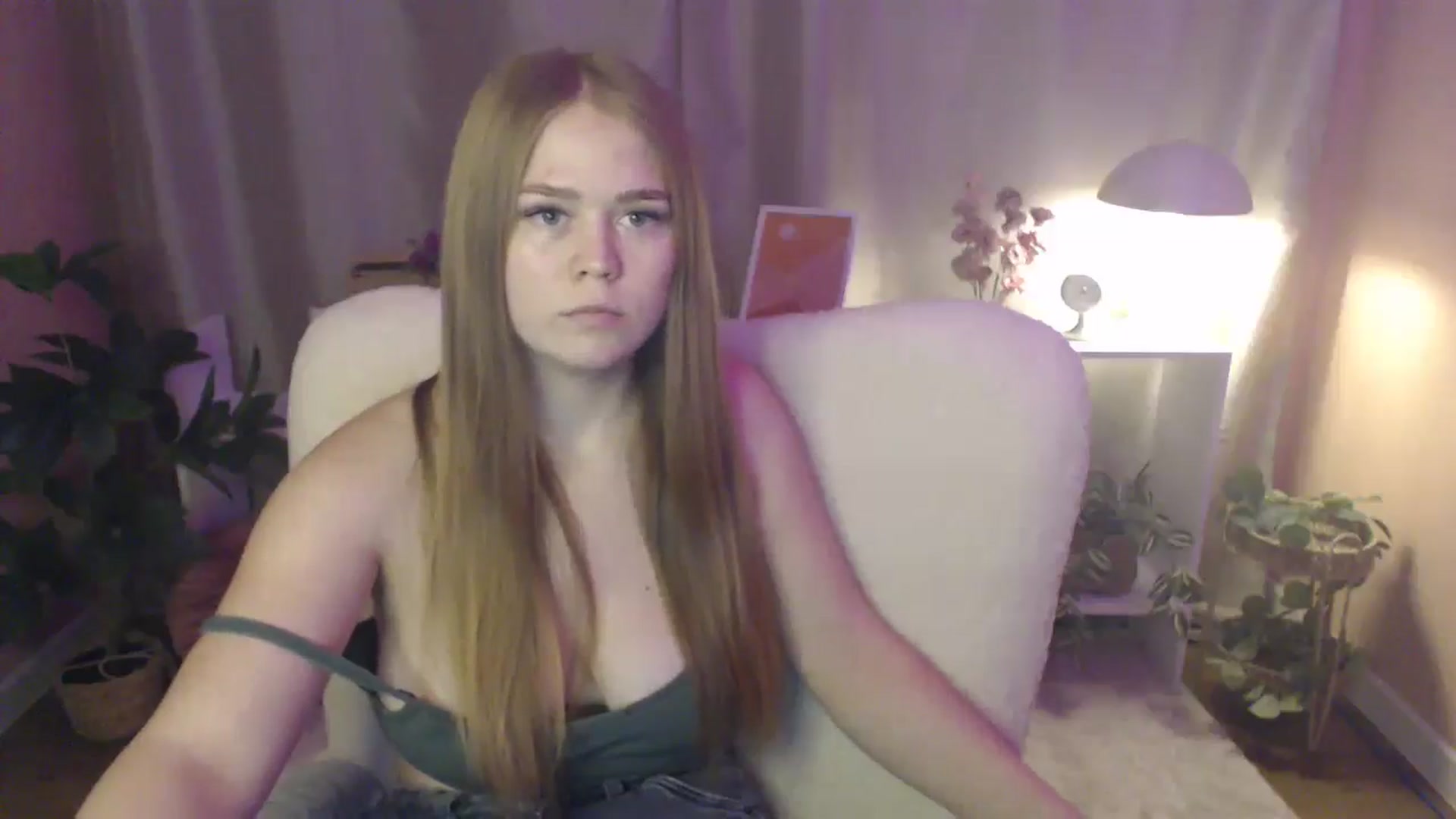 Gallery image thumbnail from PresleyPuff's myfreecams stream on, 01/31/2025, 12:05 image 13 of 20