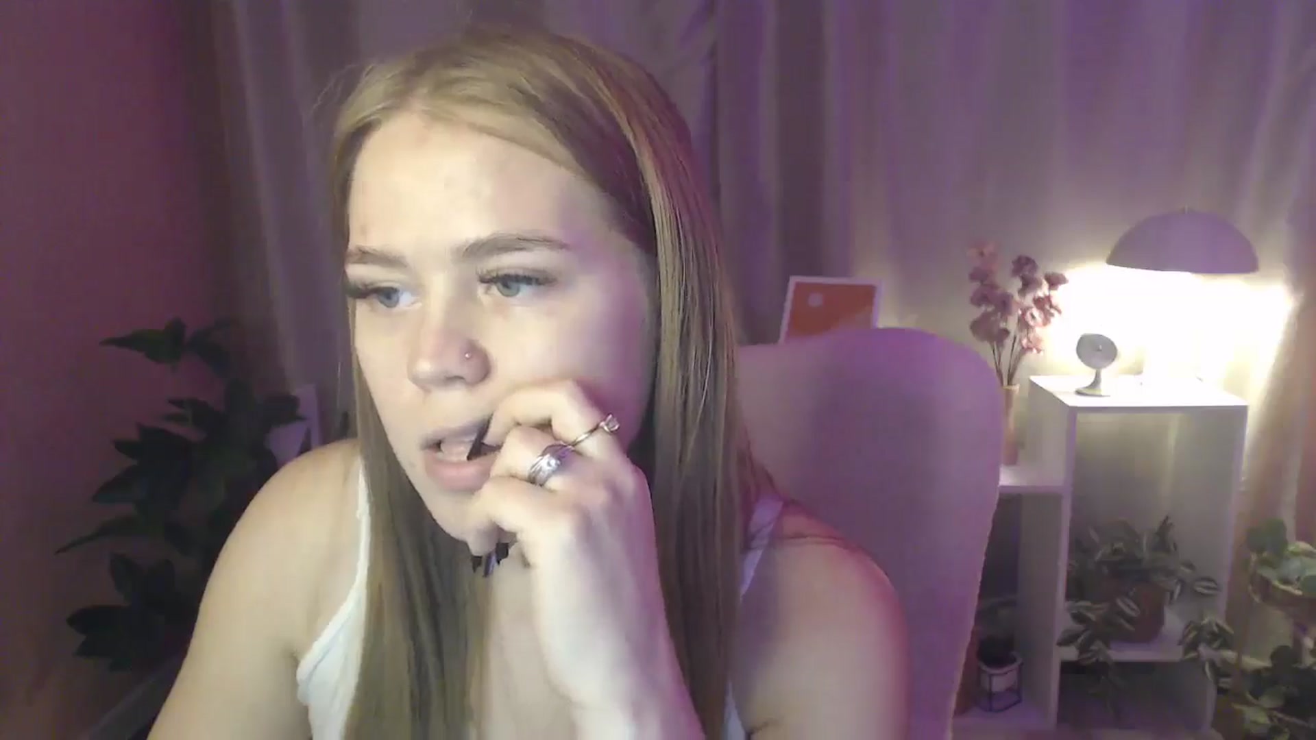Gallery image thumbnail from PresleyPuff's myfreecams stream on, 02/01/2025, 14:17 image 16 of 20