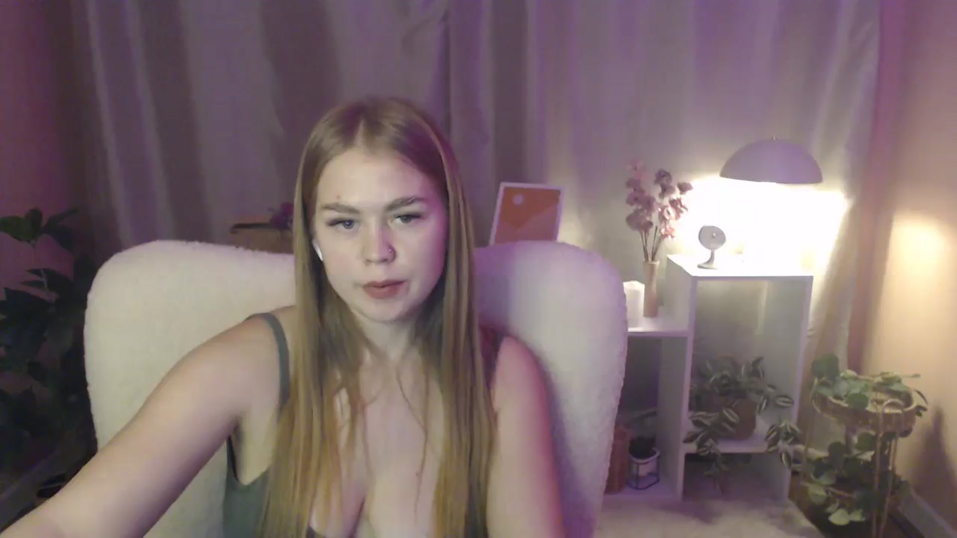 Gallery image thumbnail from PresleyPuff's myfreecams stream on, 02/02/2025, 14:52 image 6 of 20